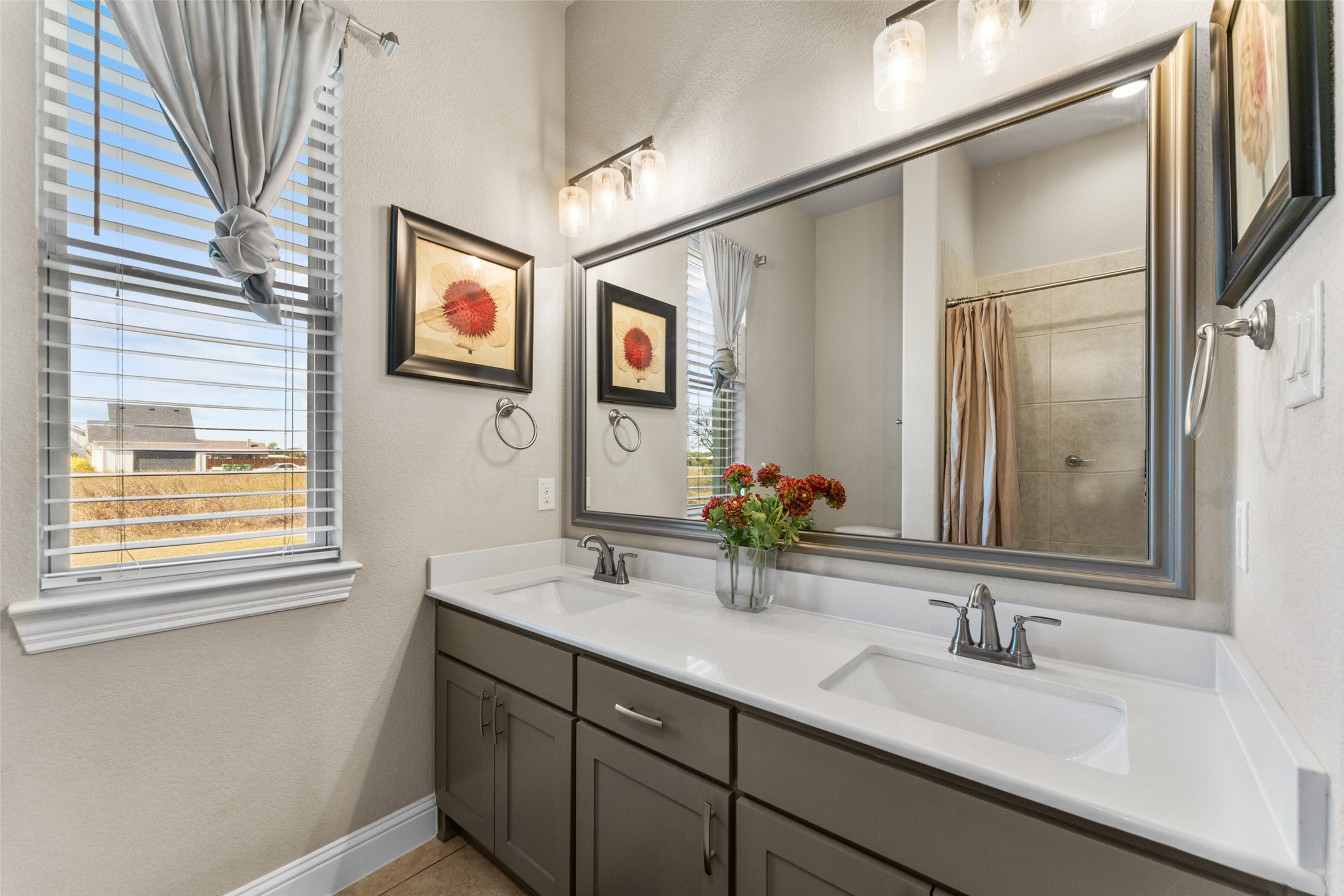 1571 E Highland Road