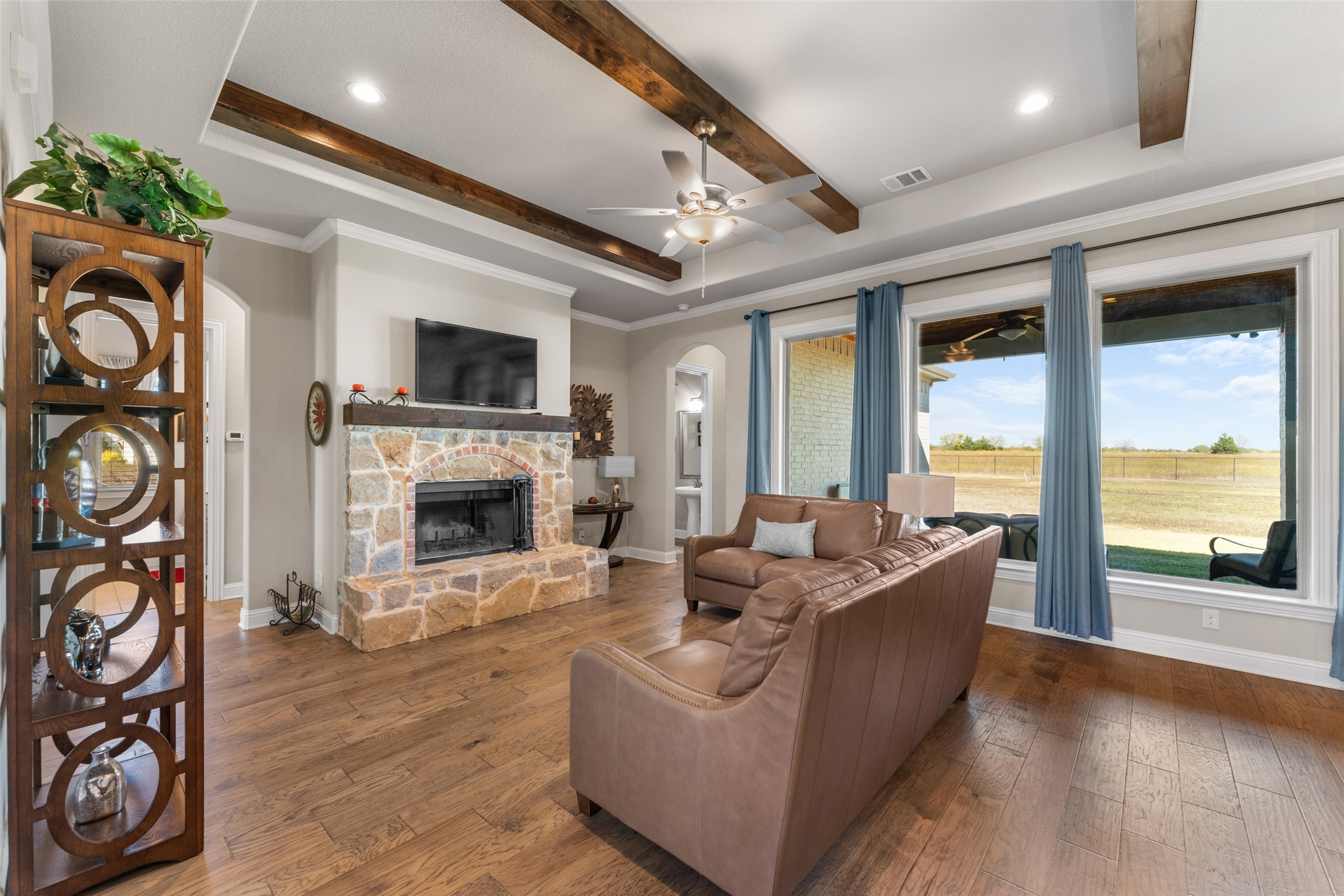 1571 E Highland Road