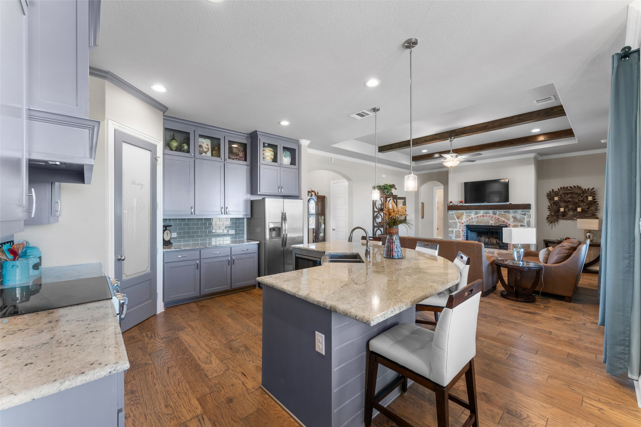 1571 E Highland Road