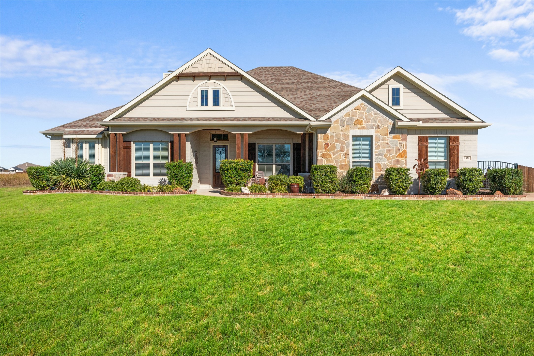 1571 E Highland Road