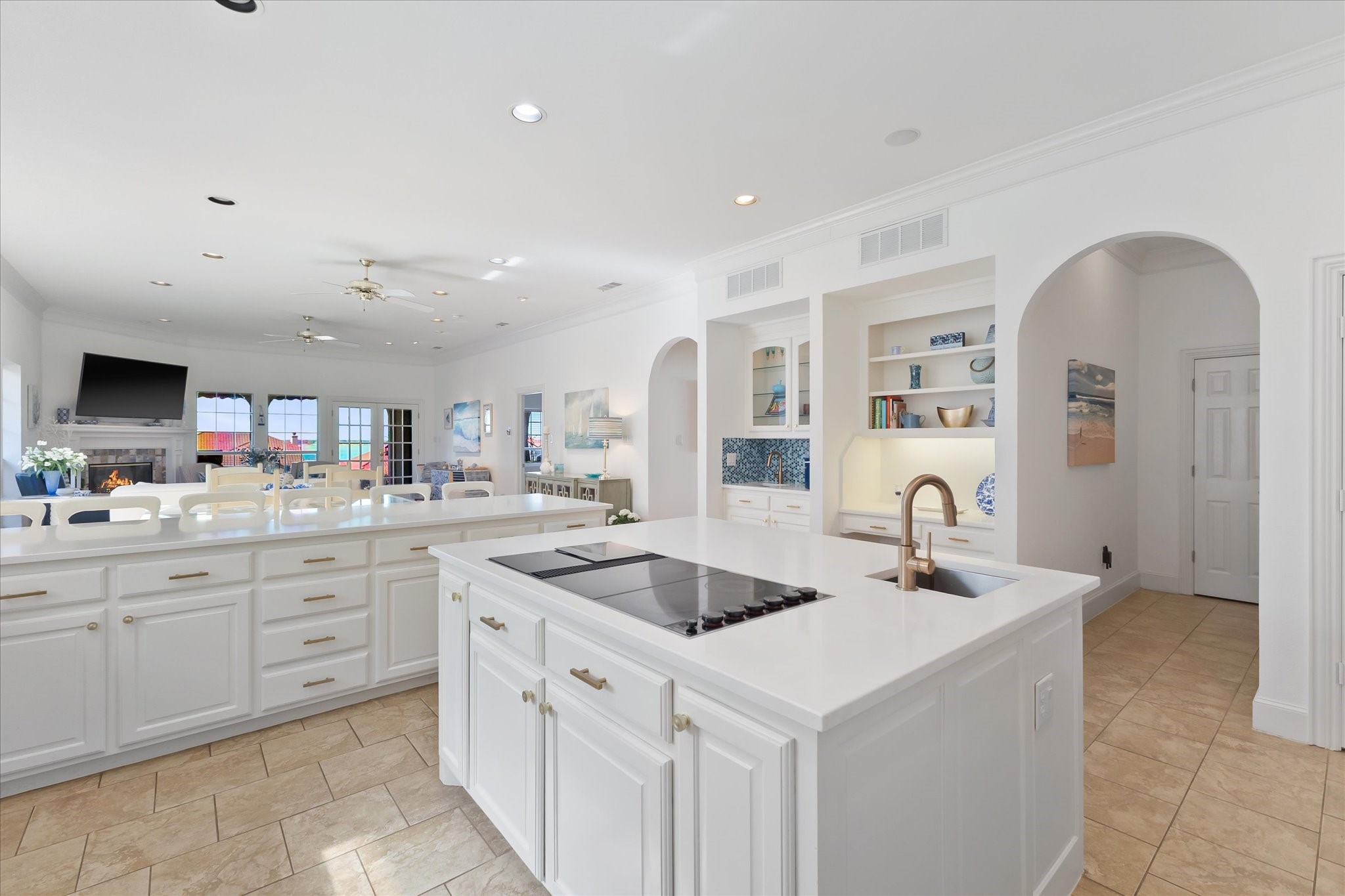 2923 Saratoga Drive