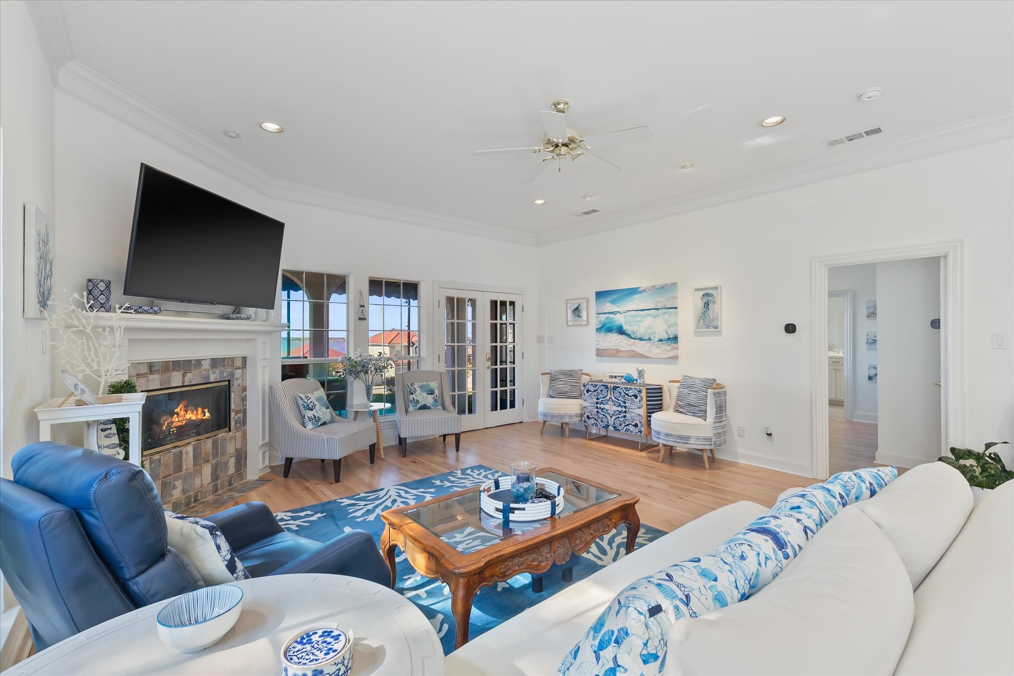 2923 Saratoga Drive