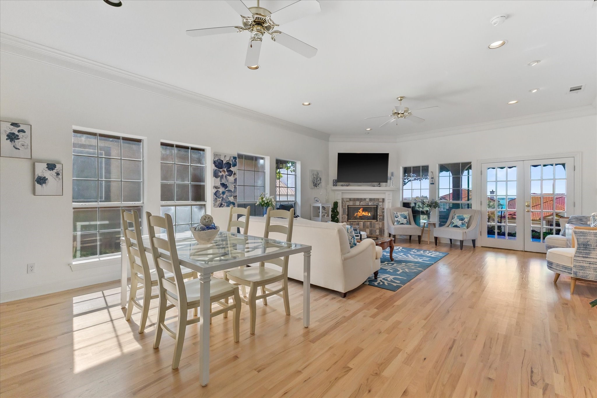 2923 Saratoga Drive