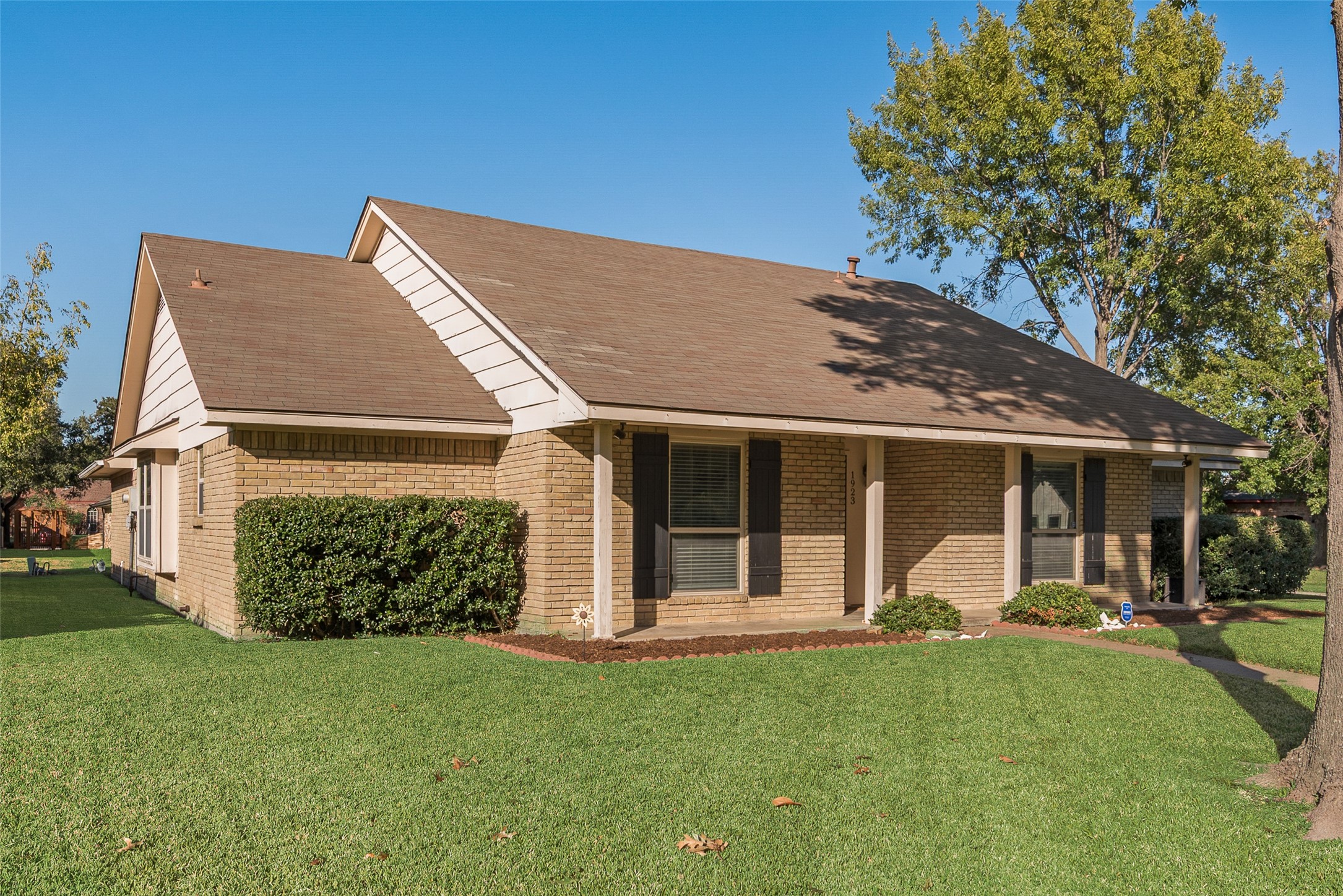1923 Baylor Drive