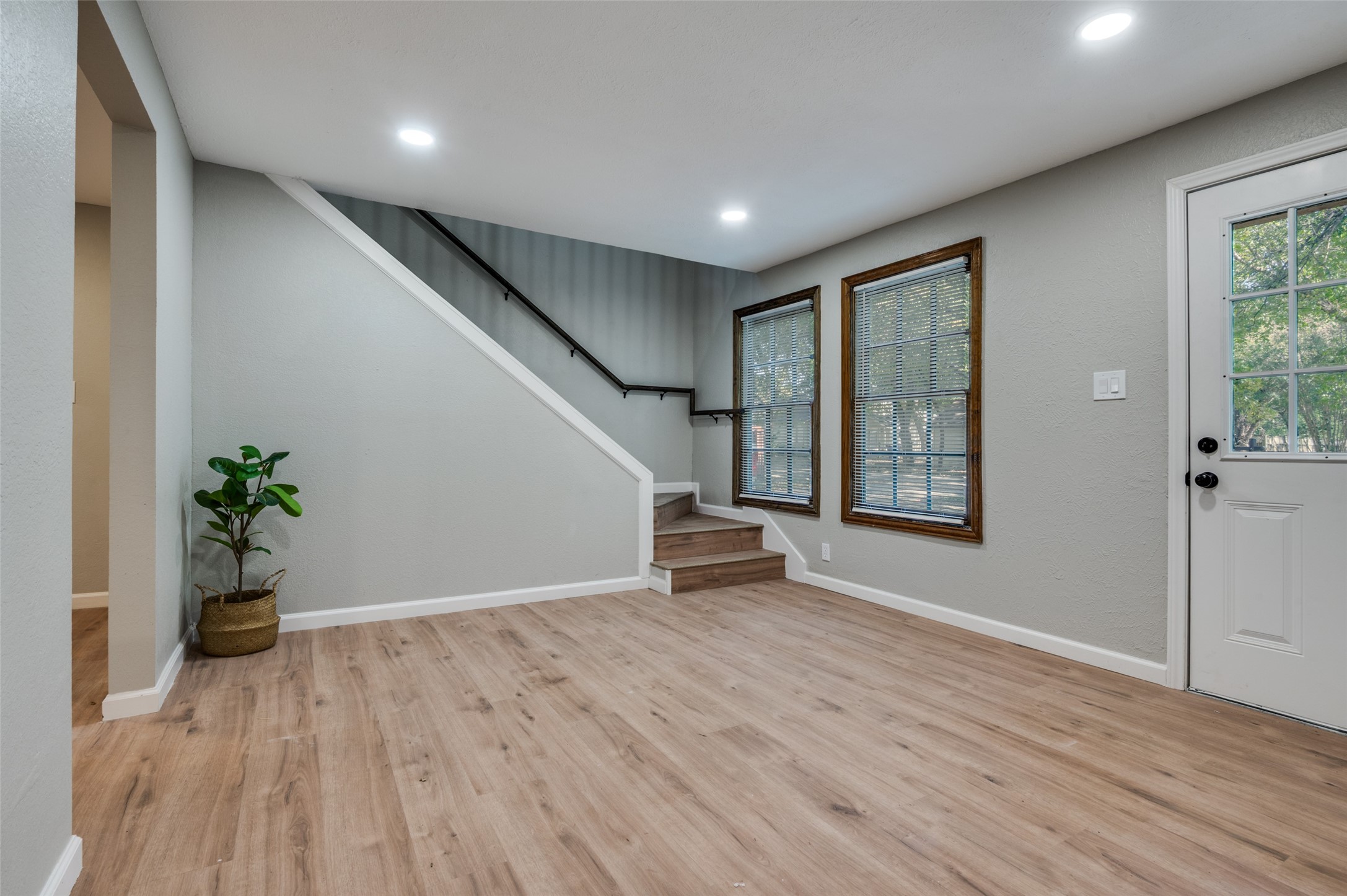 109 S Central Avenue