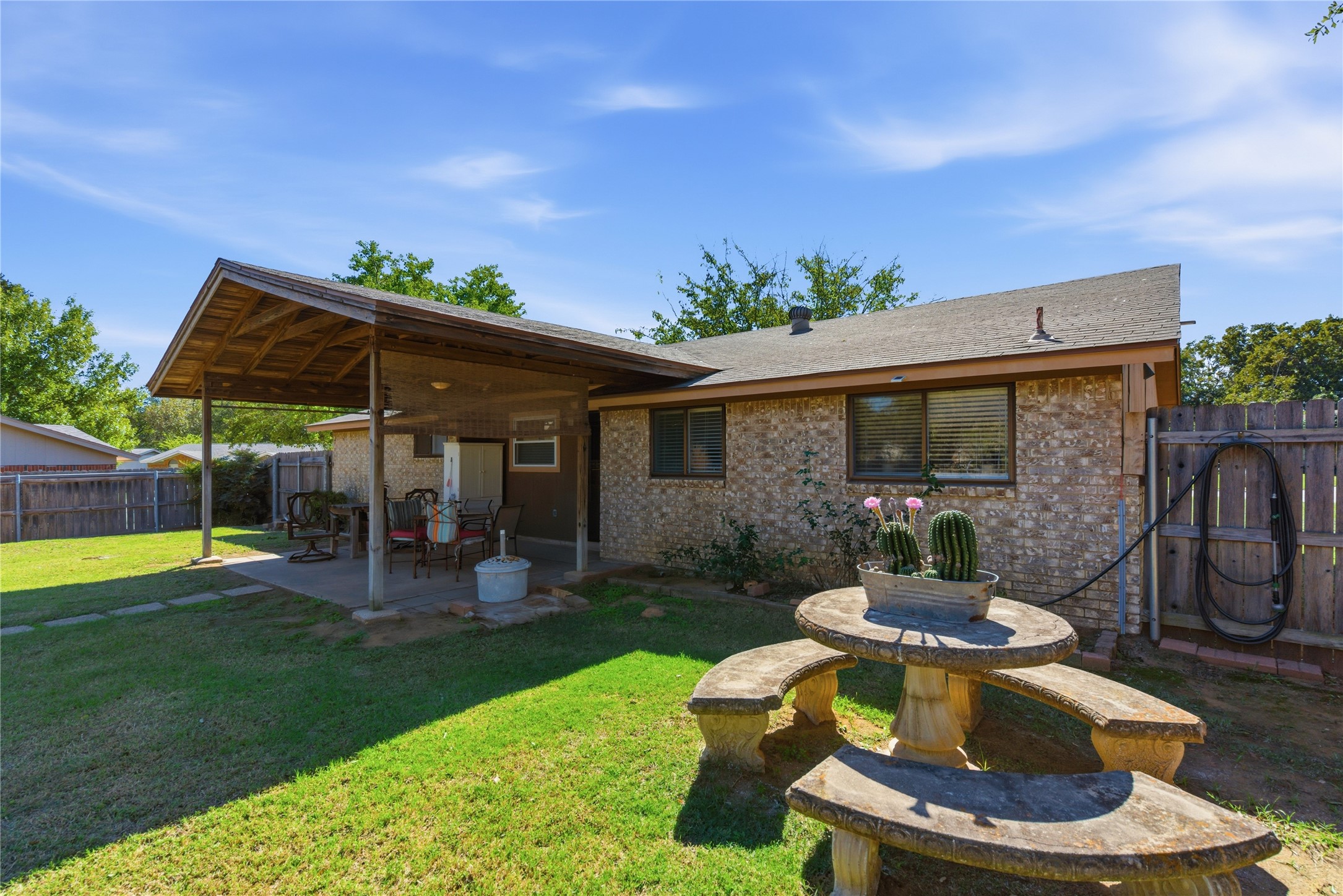 900 Meadowlark Drive