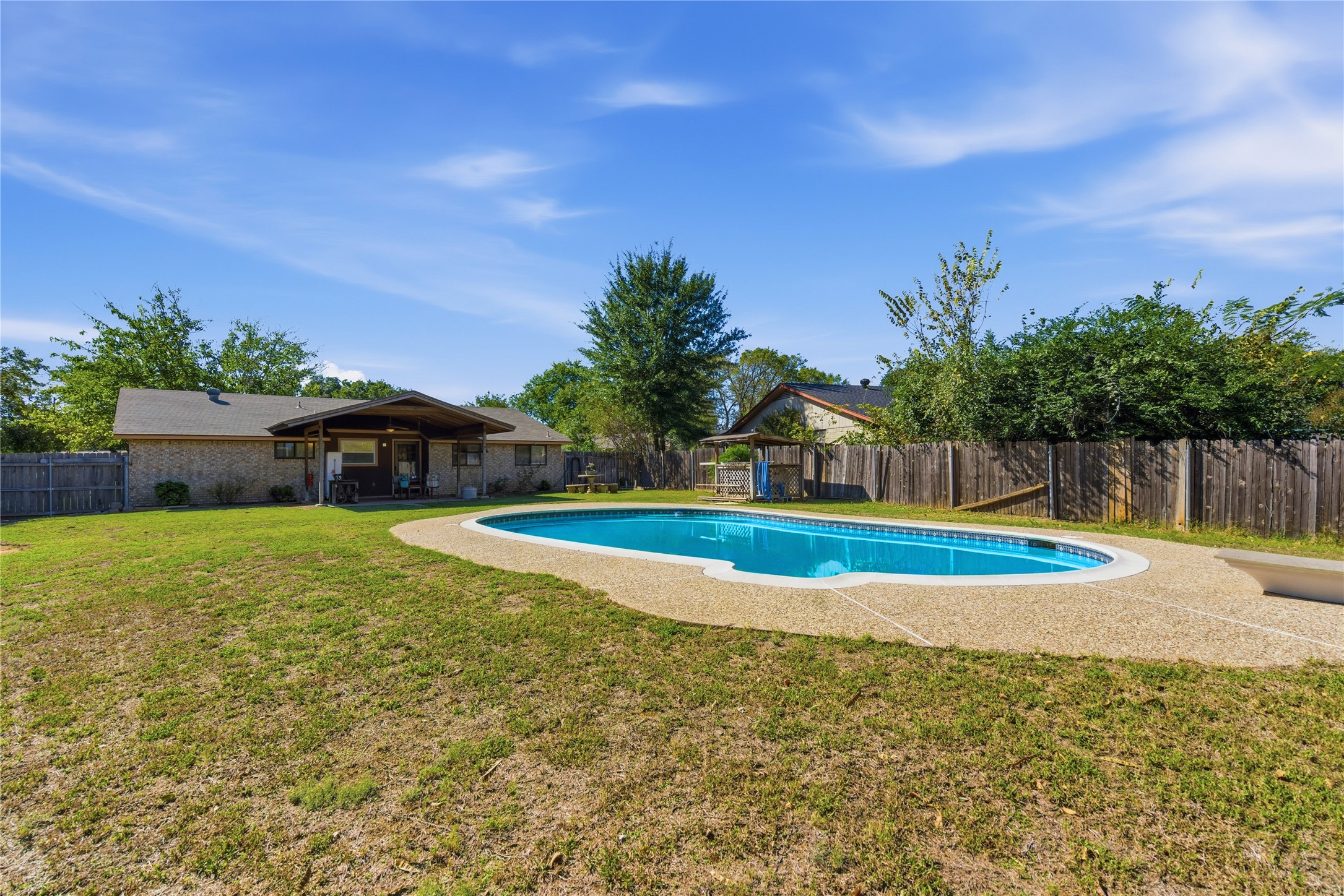 900 Meadowlark Drive
