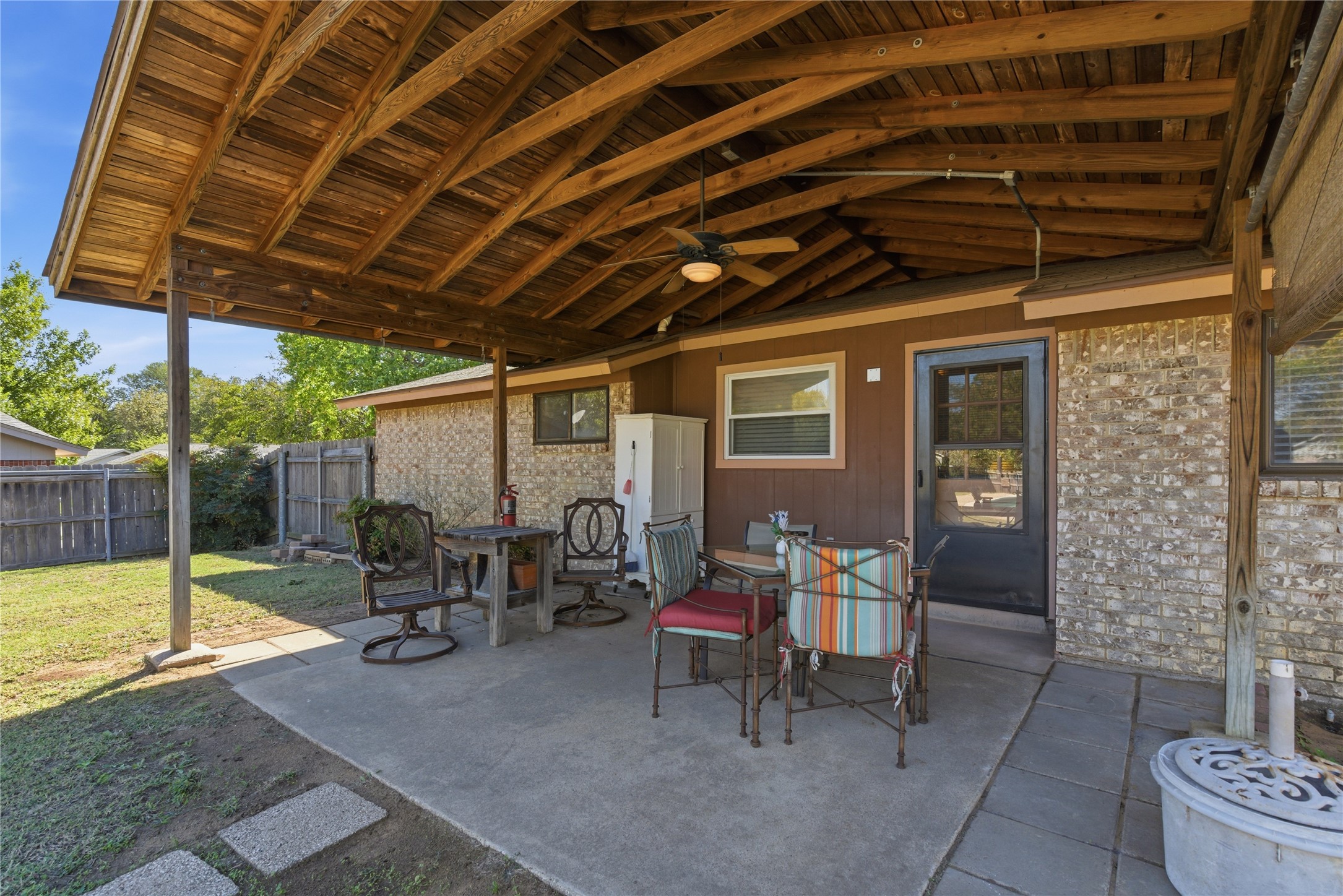 900 Meadowlark Drive