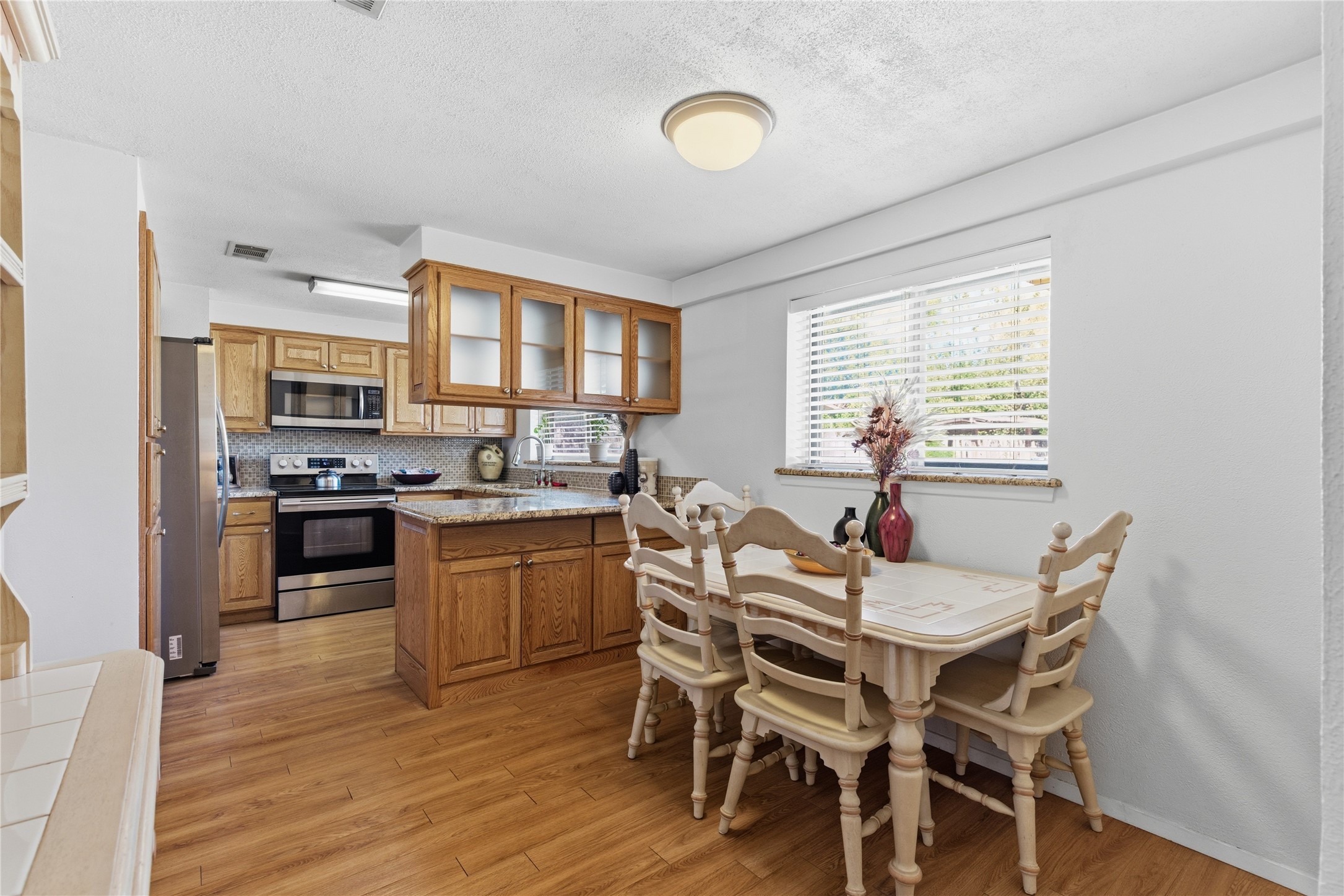 900 Meadowlark Drive