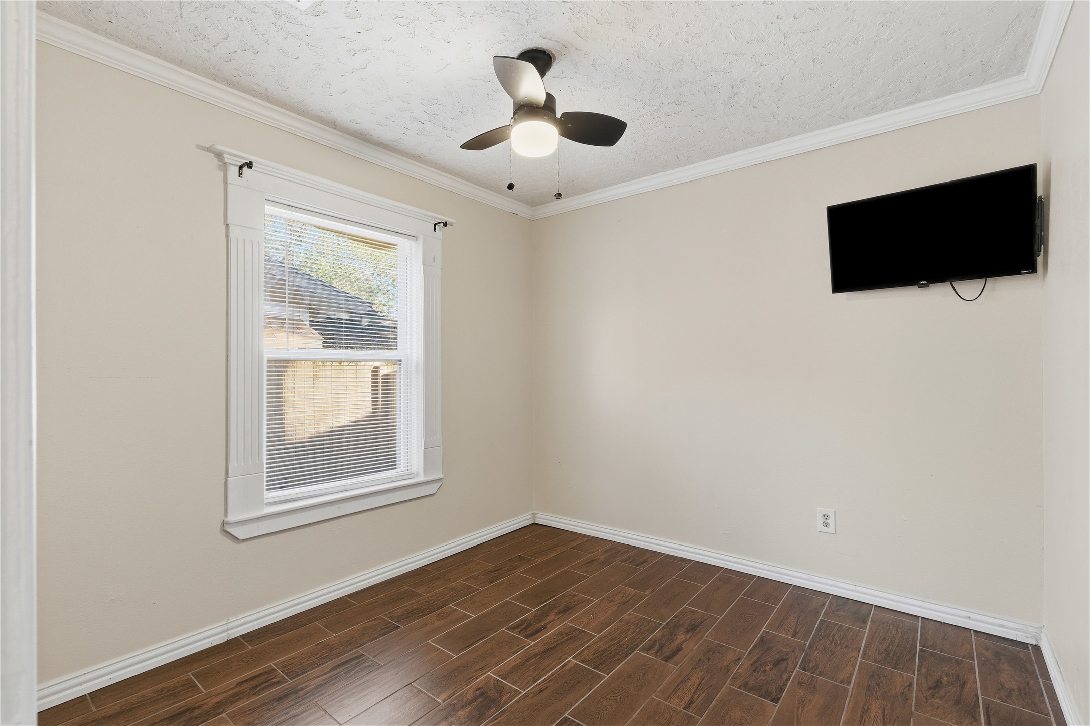 5615 Calloway Street