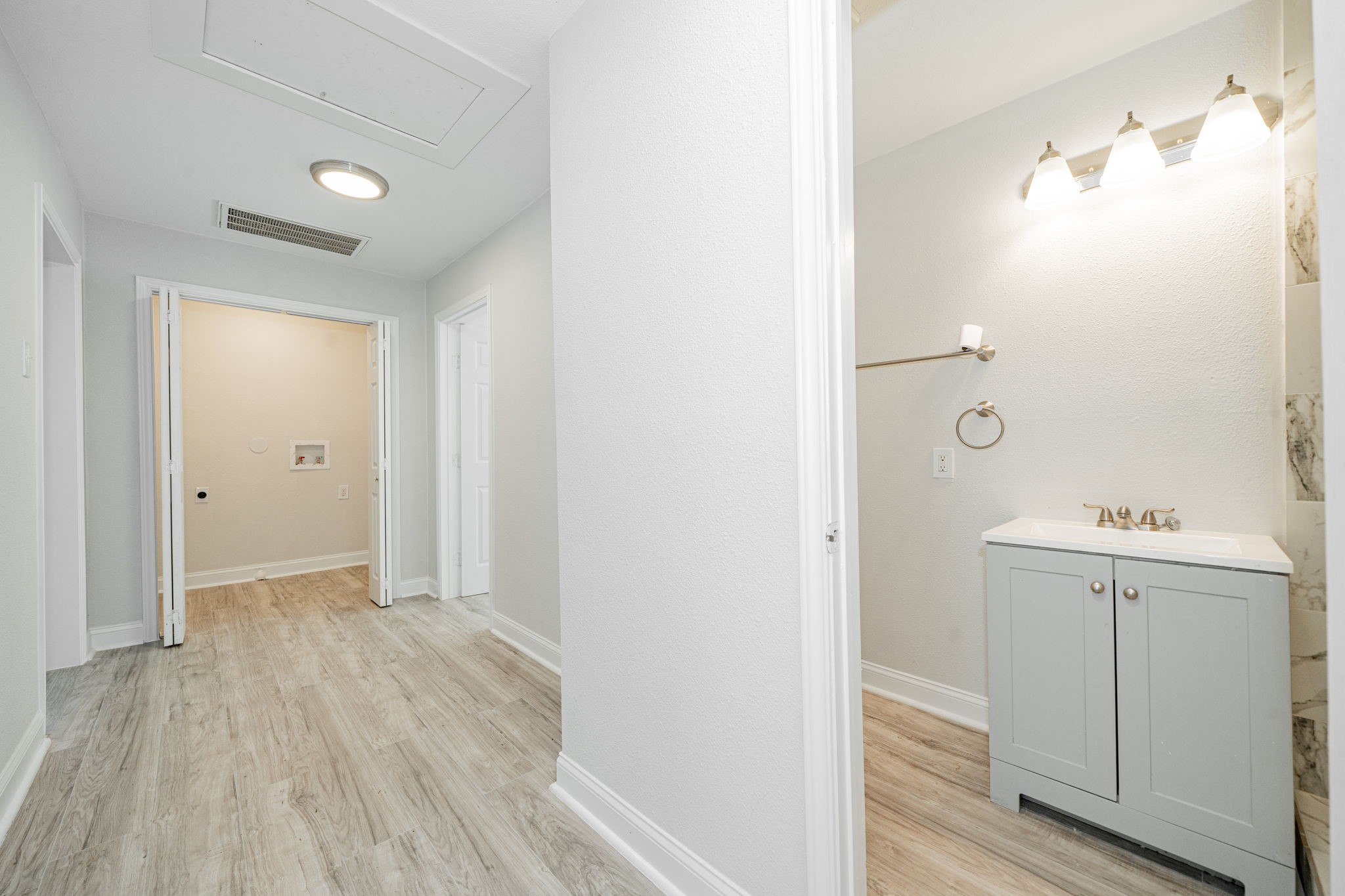 3419 Washington Street