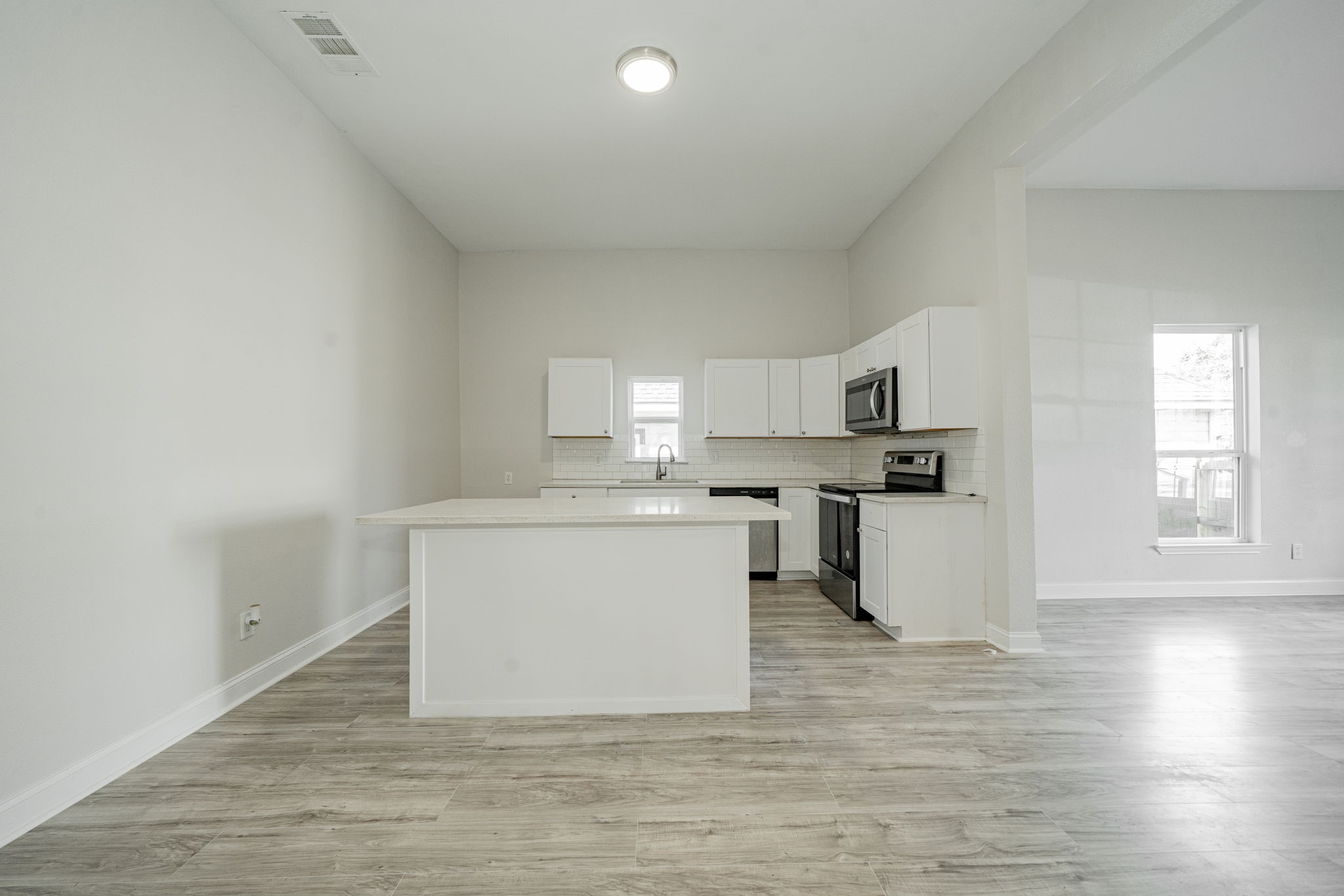 3419 Washington Street