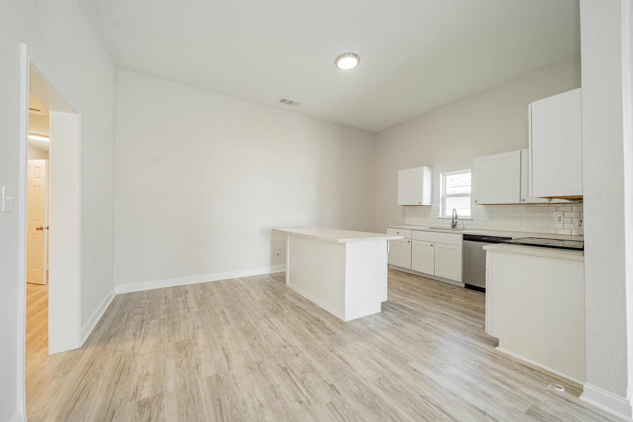 3419 Washington Street