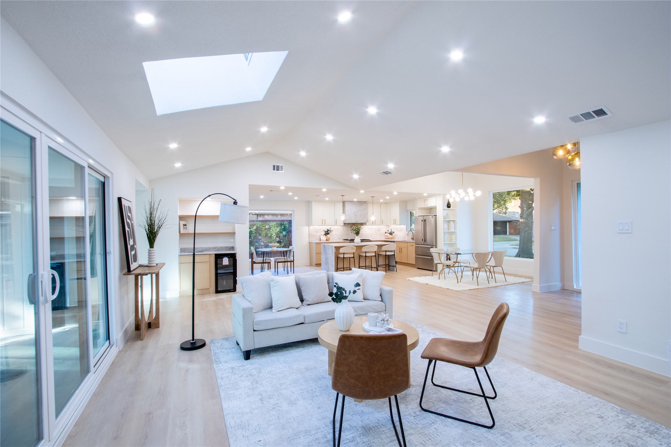 10009 Apple Creek Drive