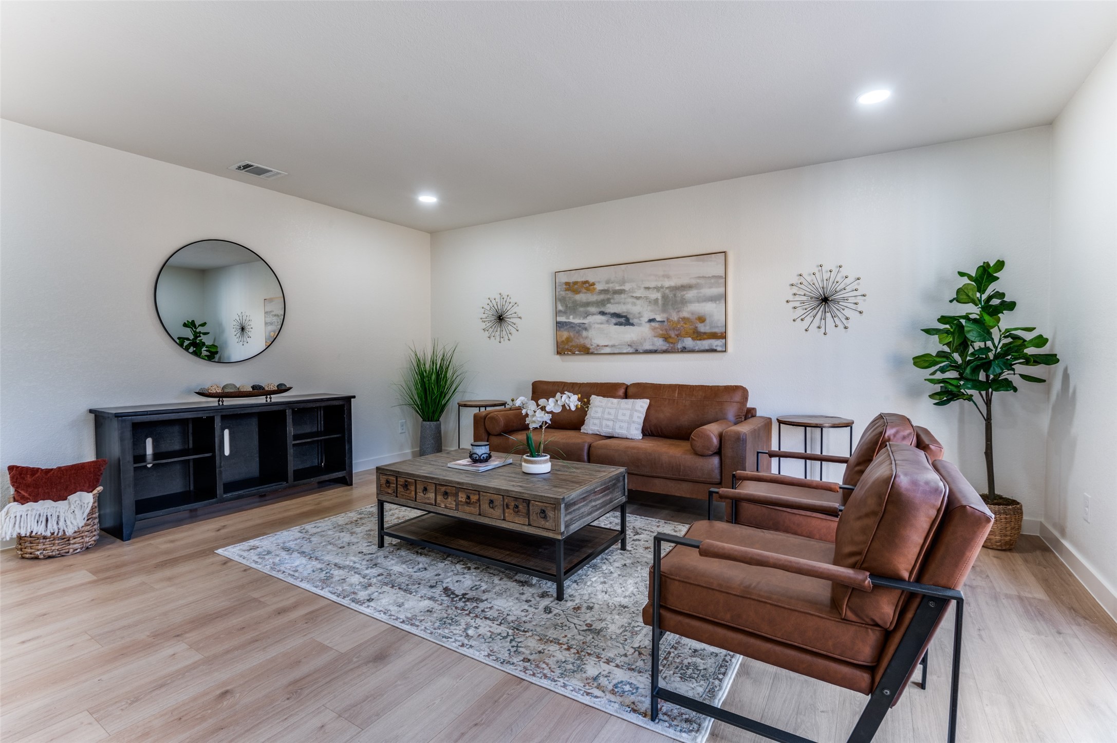 346 E Davis Circle