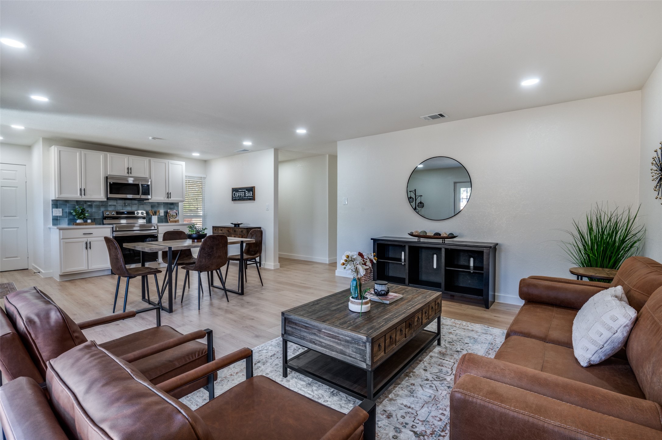 346 E Davis Circle