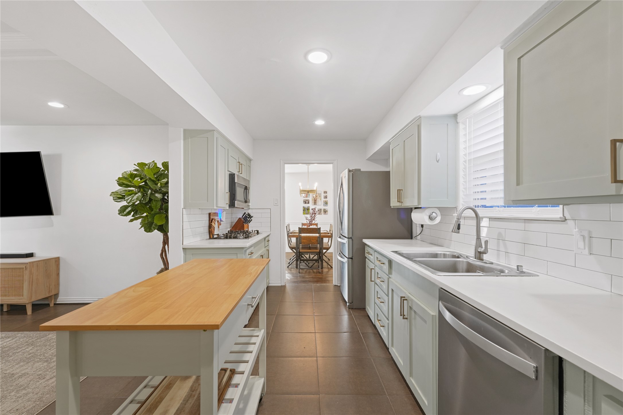 2551 El Cerrito Drive