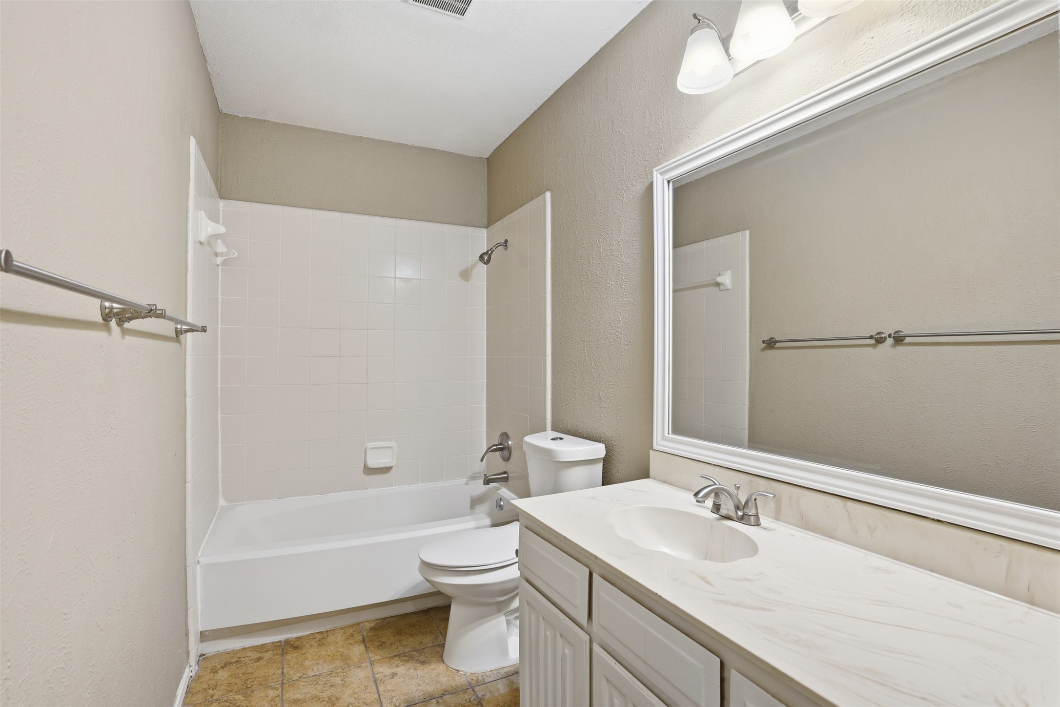 3906 Cedarwood Court