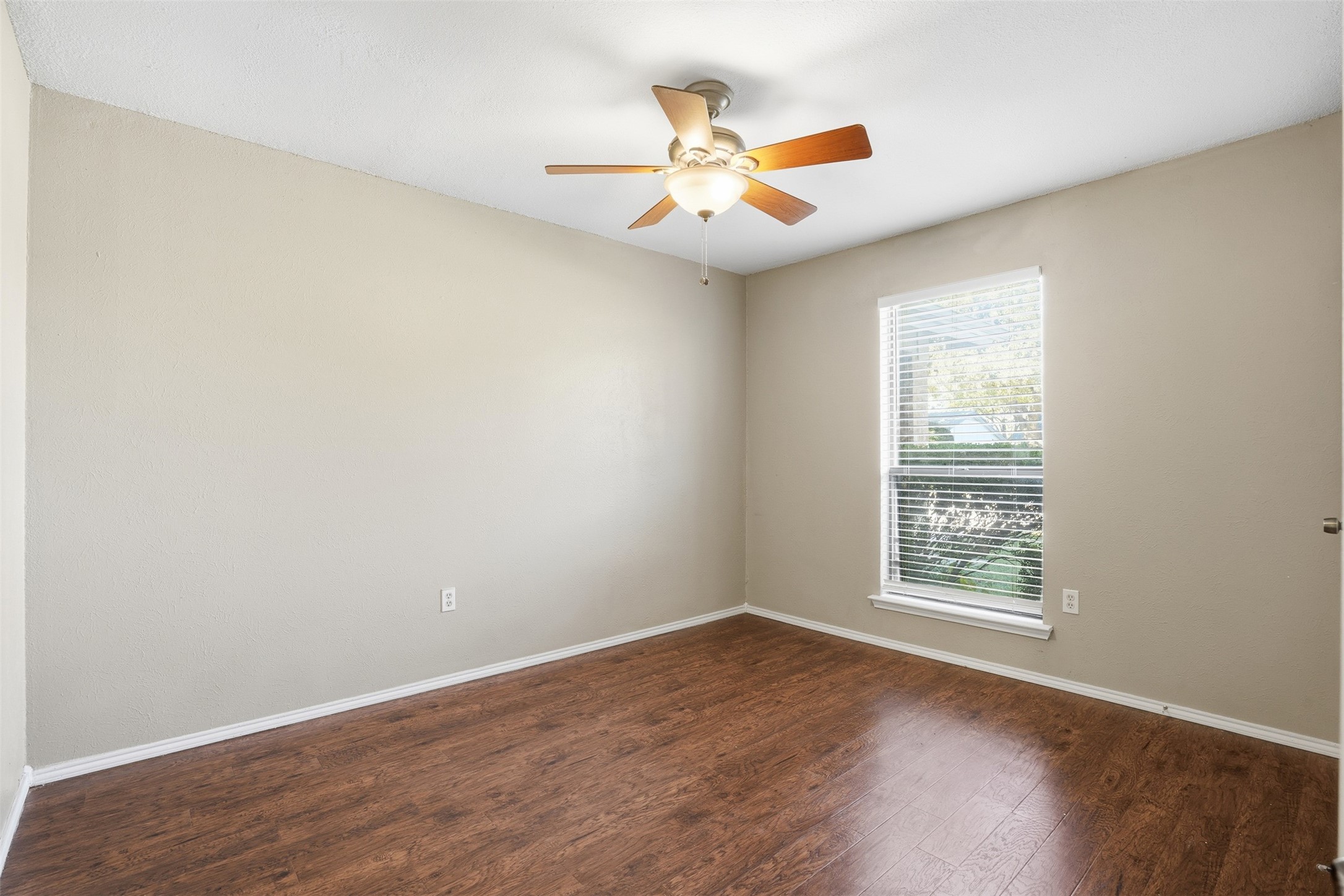 3906 Cedarwood Court