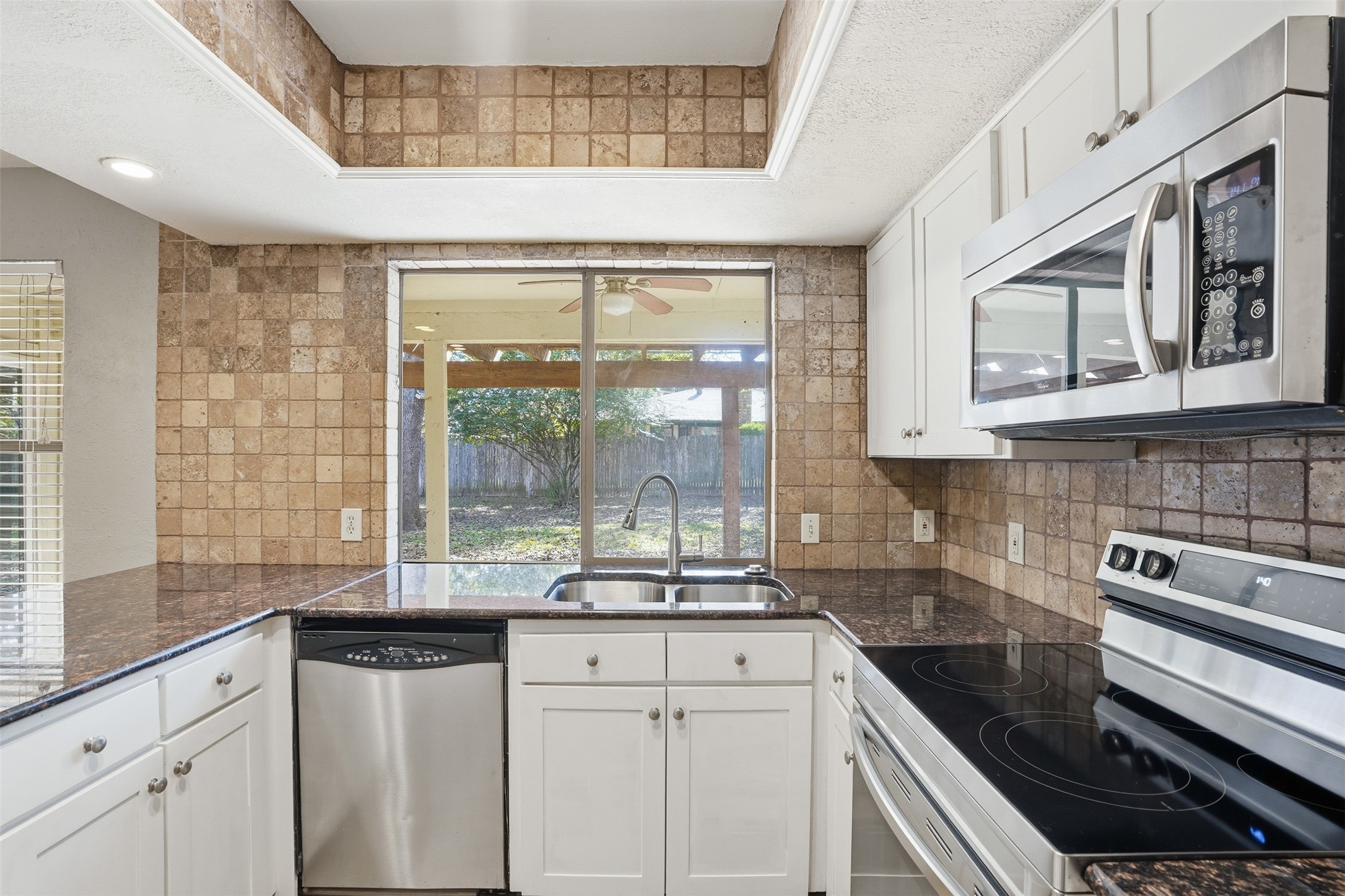 3906 Cedarwood Court