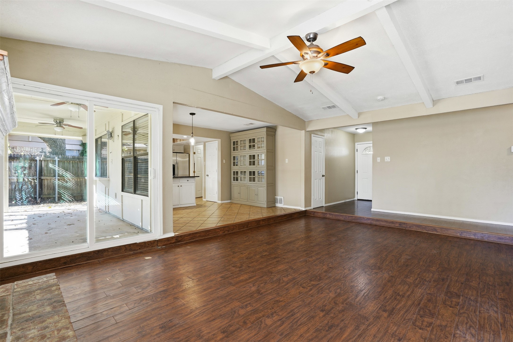 3906 Cedarwood Court