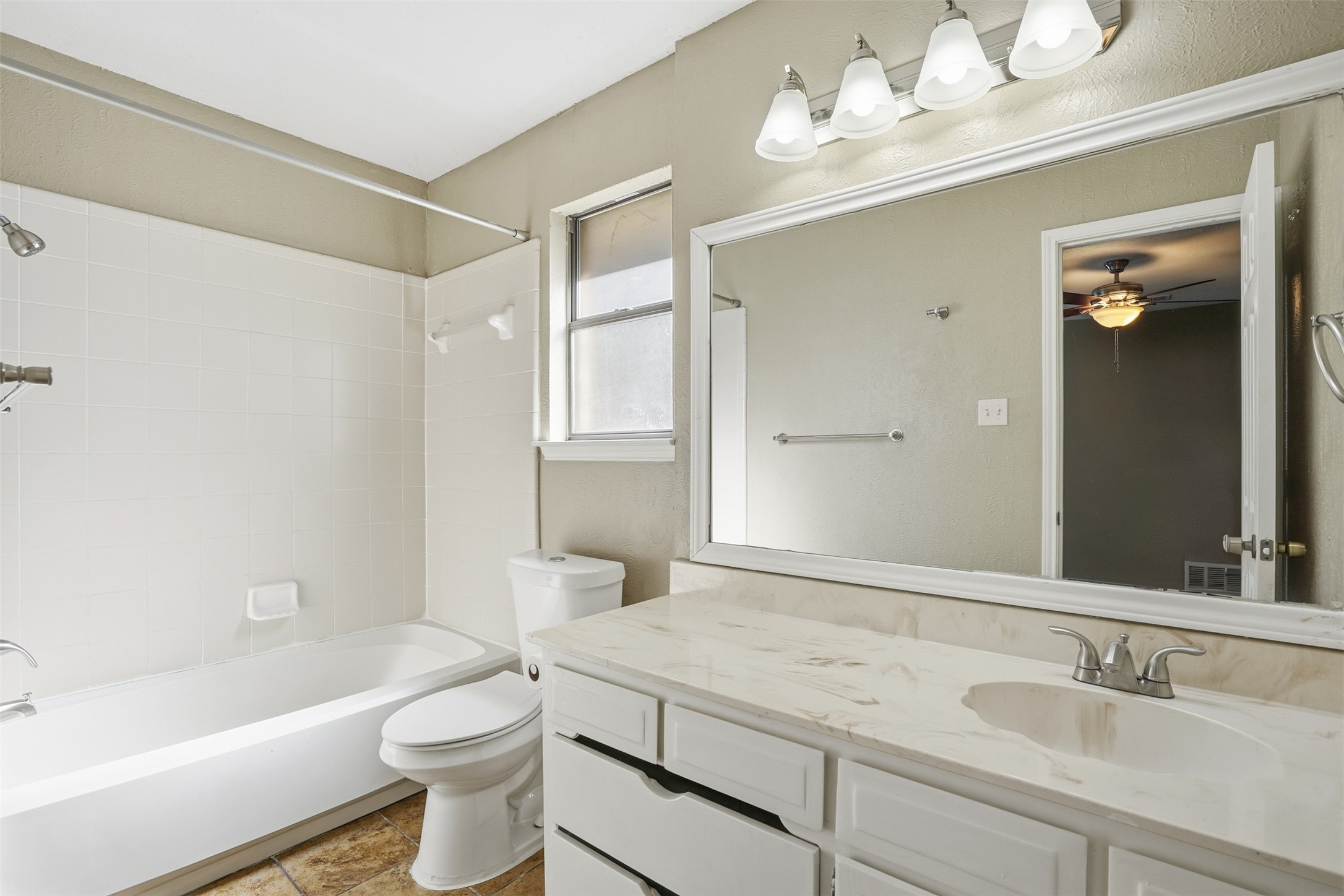 3906 Cedarwood Court