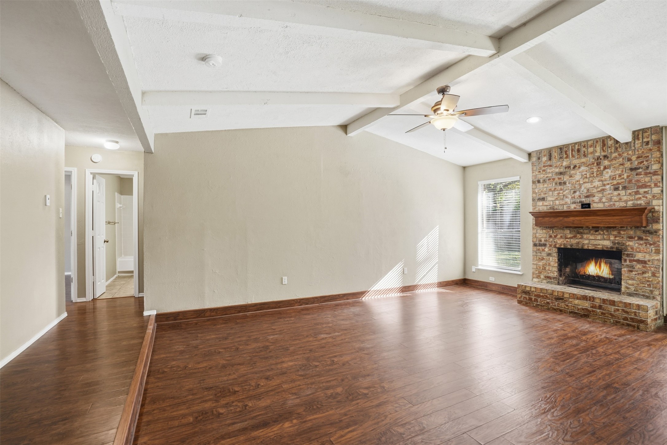 3906 Cedarwood Court