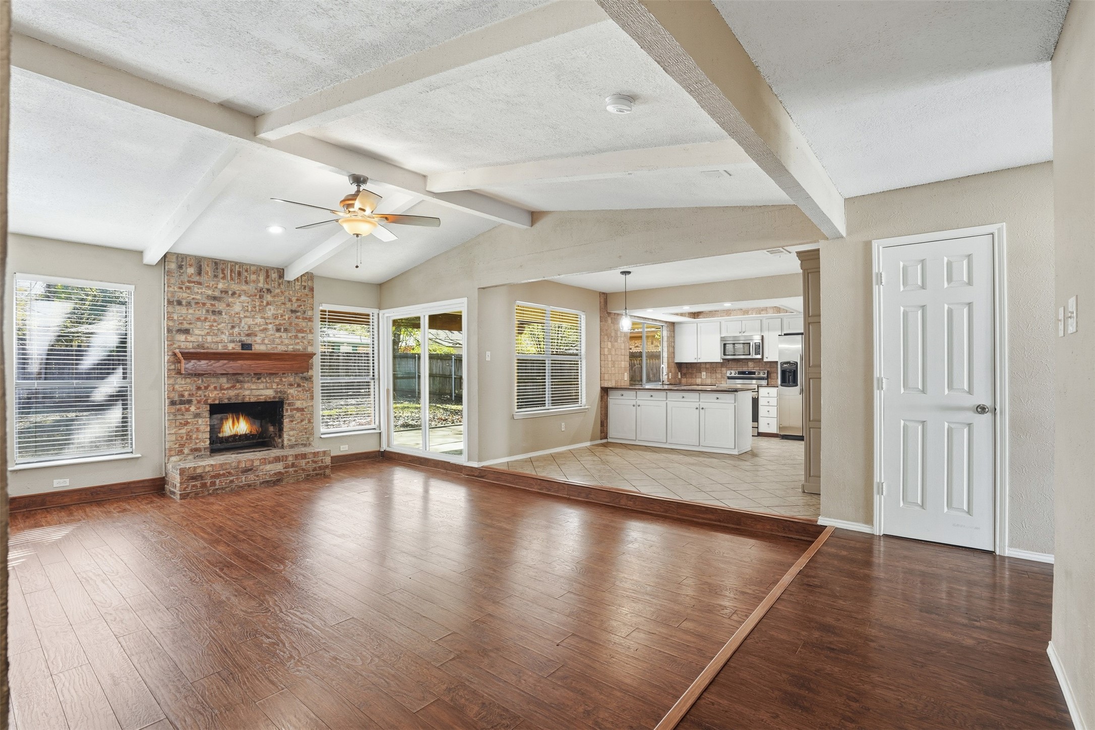 3906 Cedarwood Court