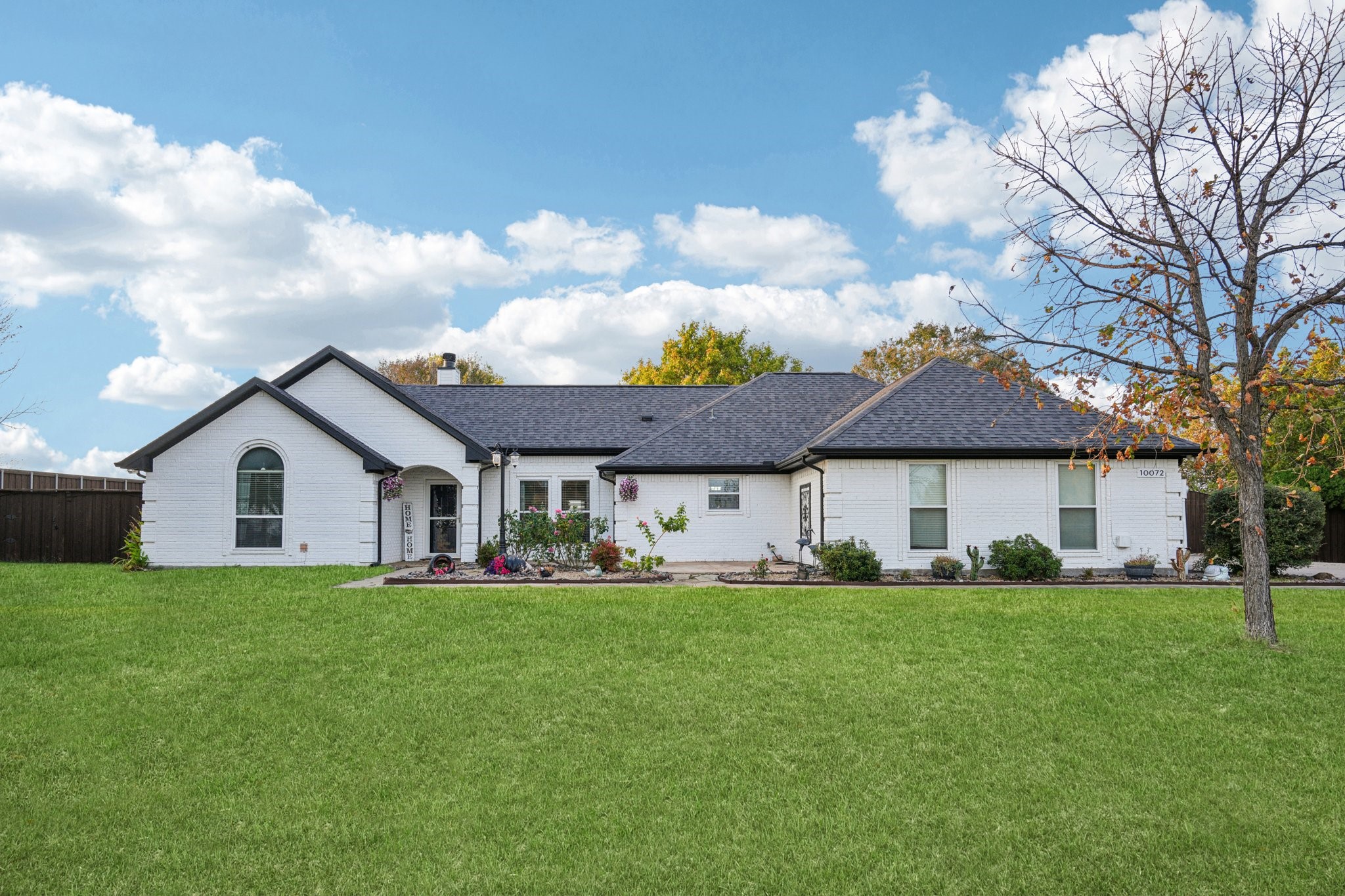 10072 Manor Way