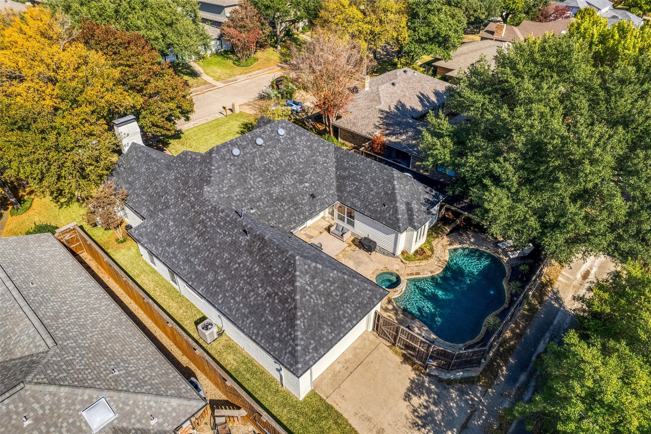 10002 Hickory Crossing