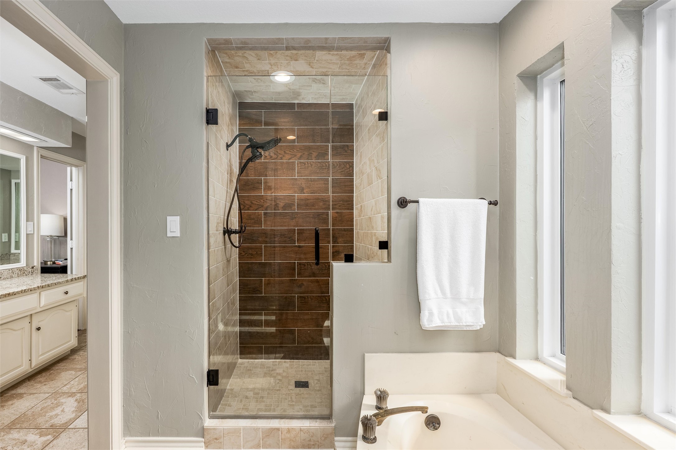 10002 Hickory Crossing