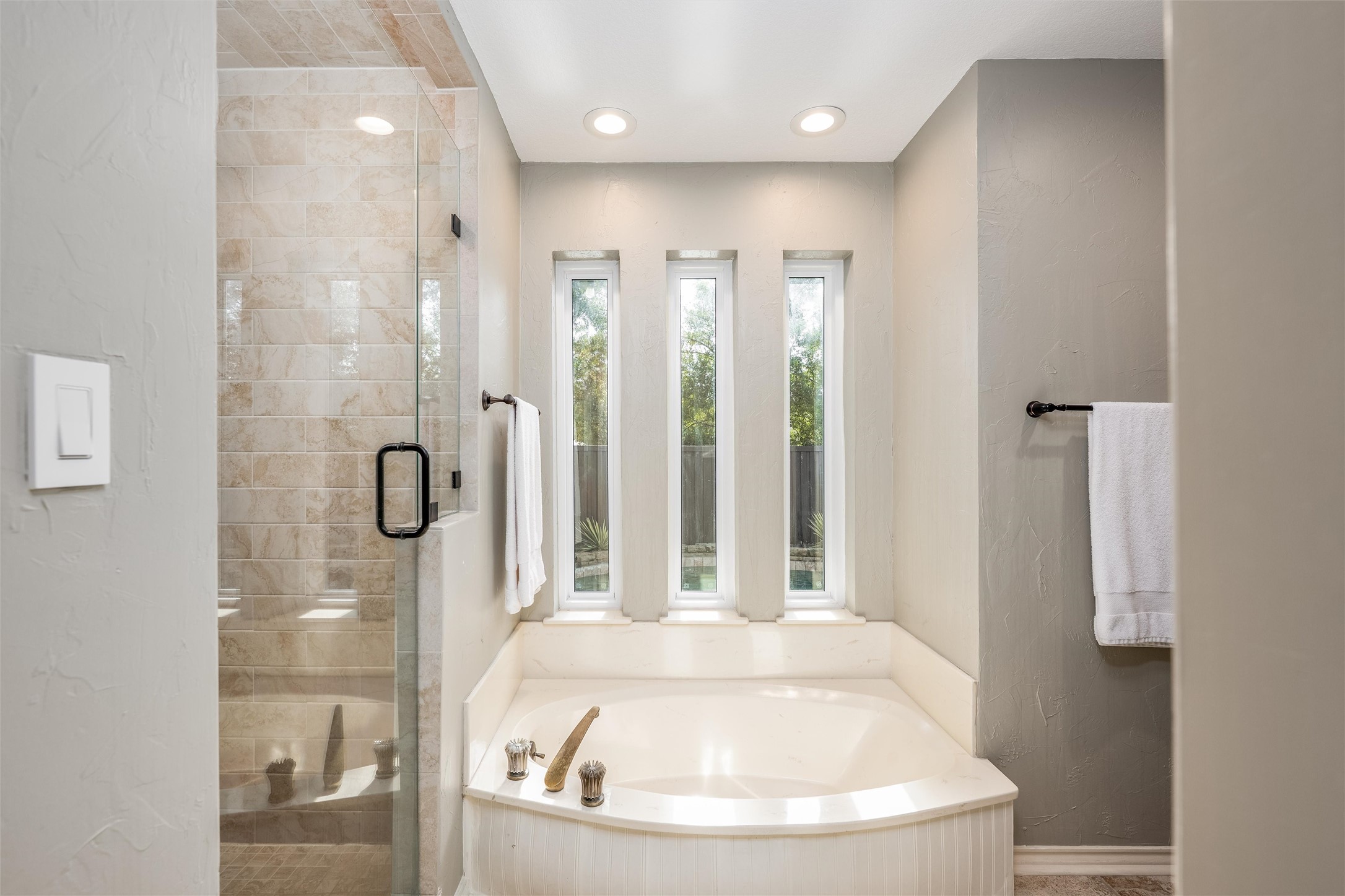 10002 Hickory Crossing