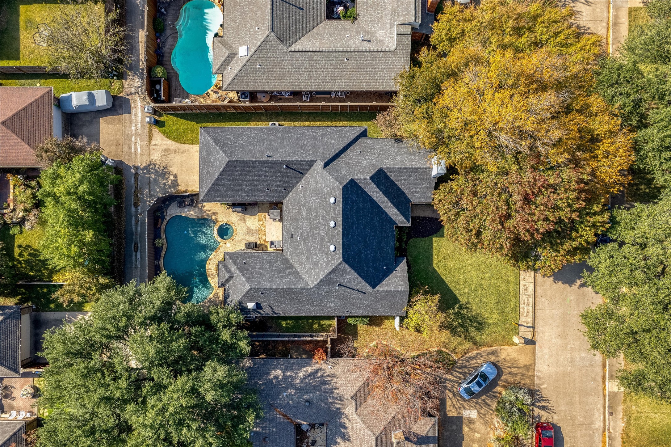 10002 Hickory Crossing