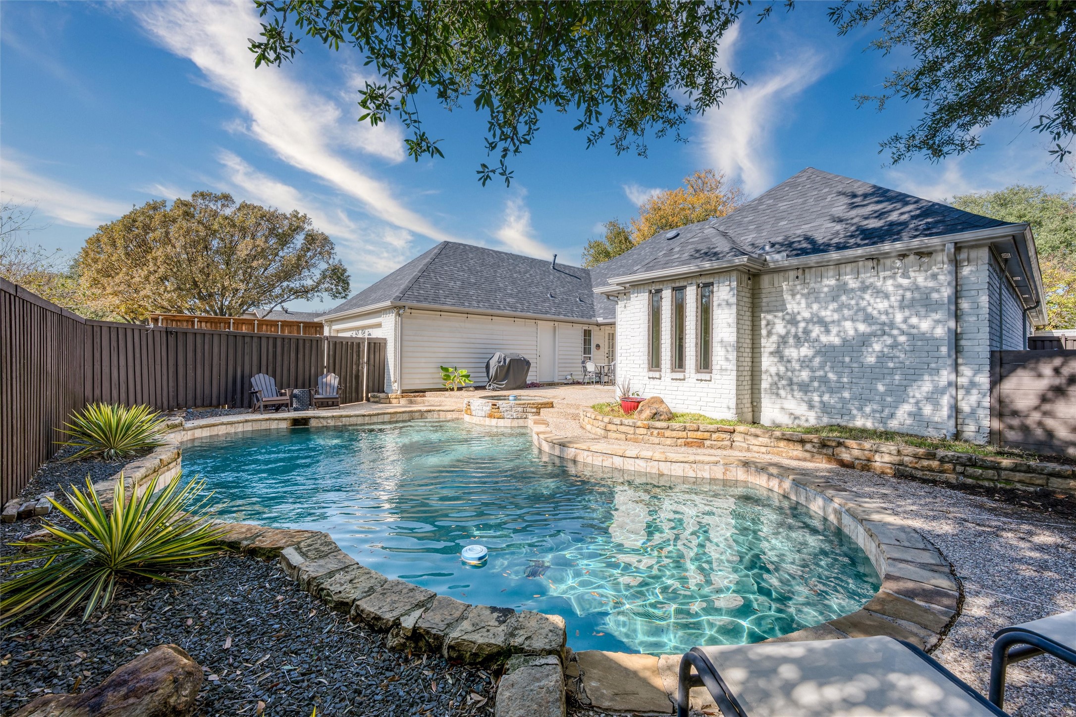 10002 Hickory Crossing