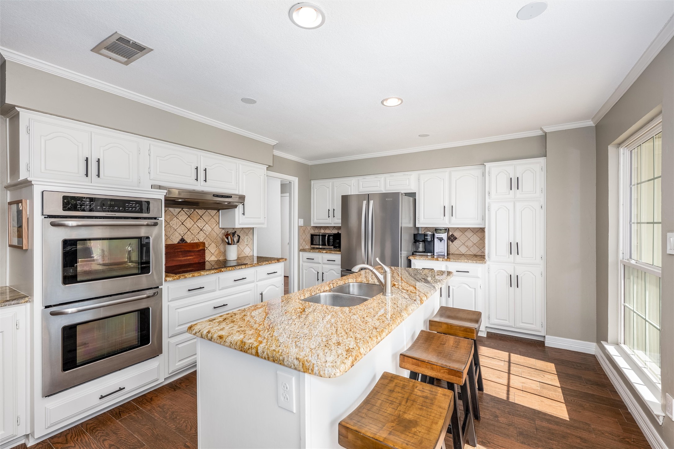 10002 Hickory Crossing