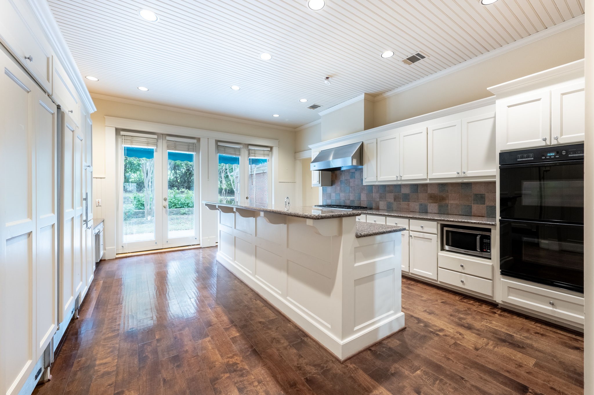 23 Lakeway Drive