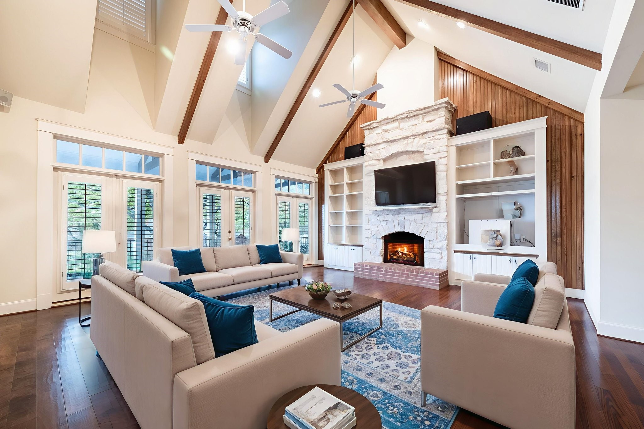 23 Lakeway Drive