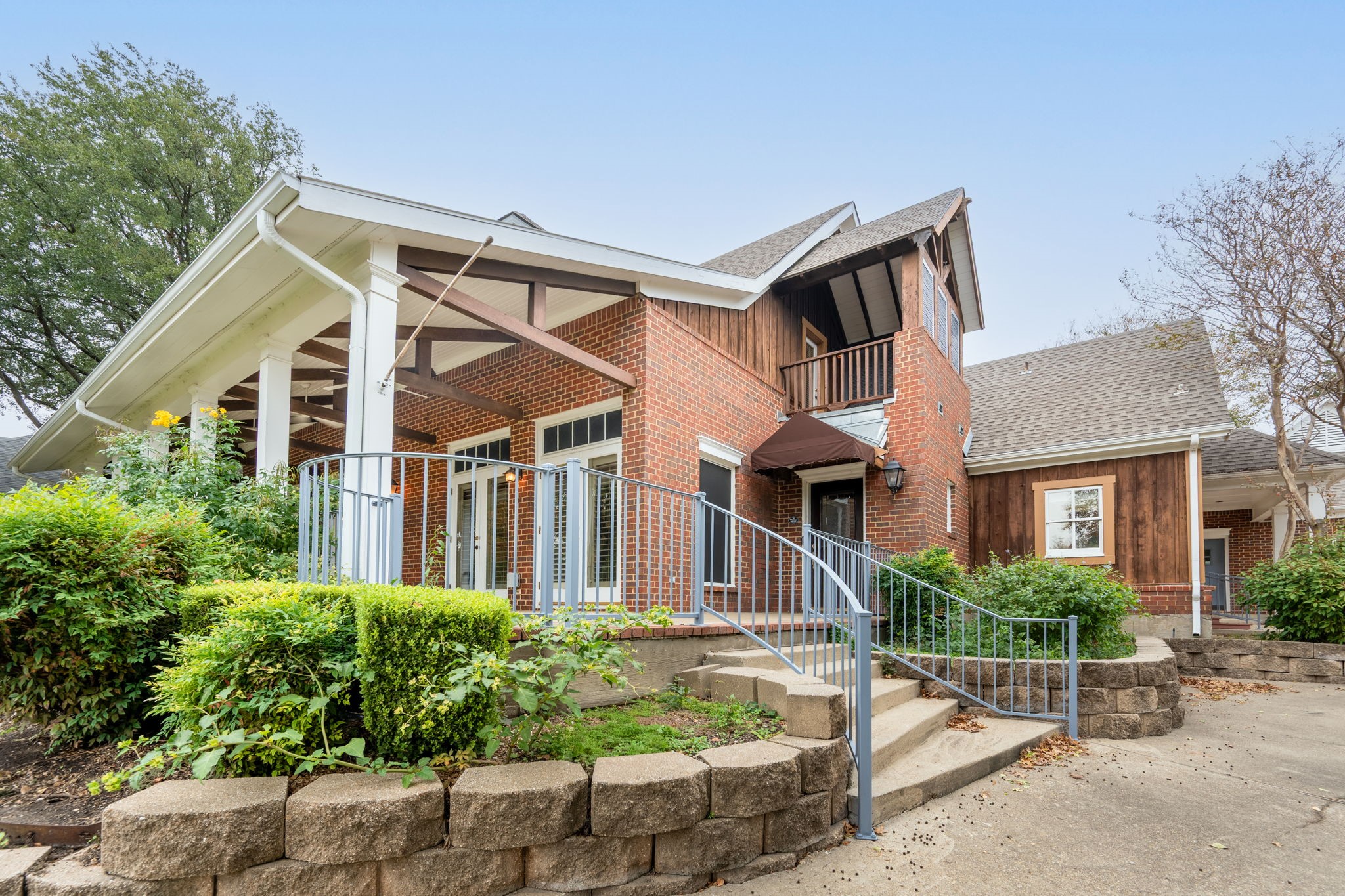 23 Lakeway Drive