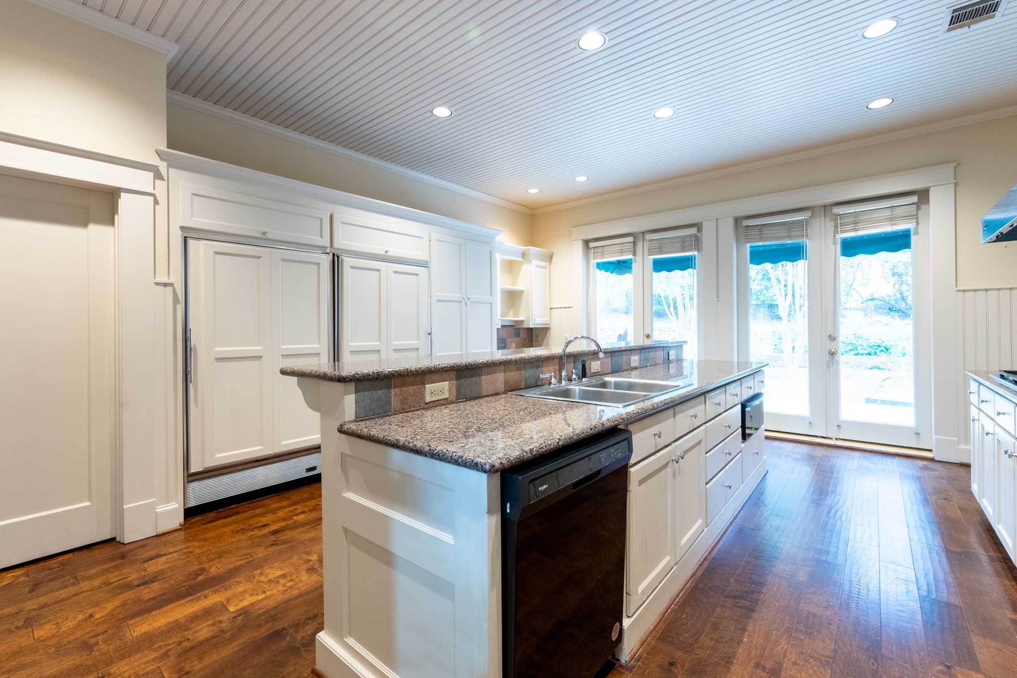 23 Lakeway Drive