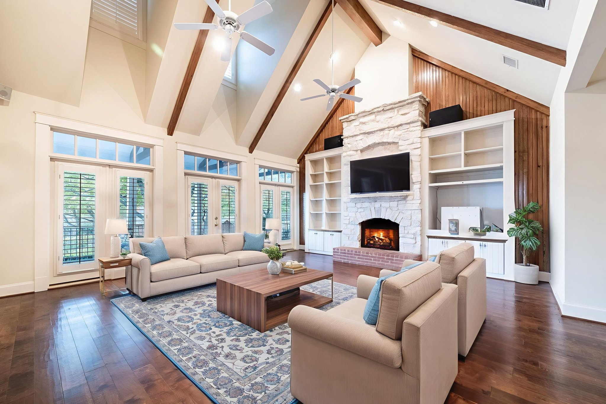 23 Lakeway Drive