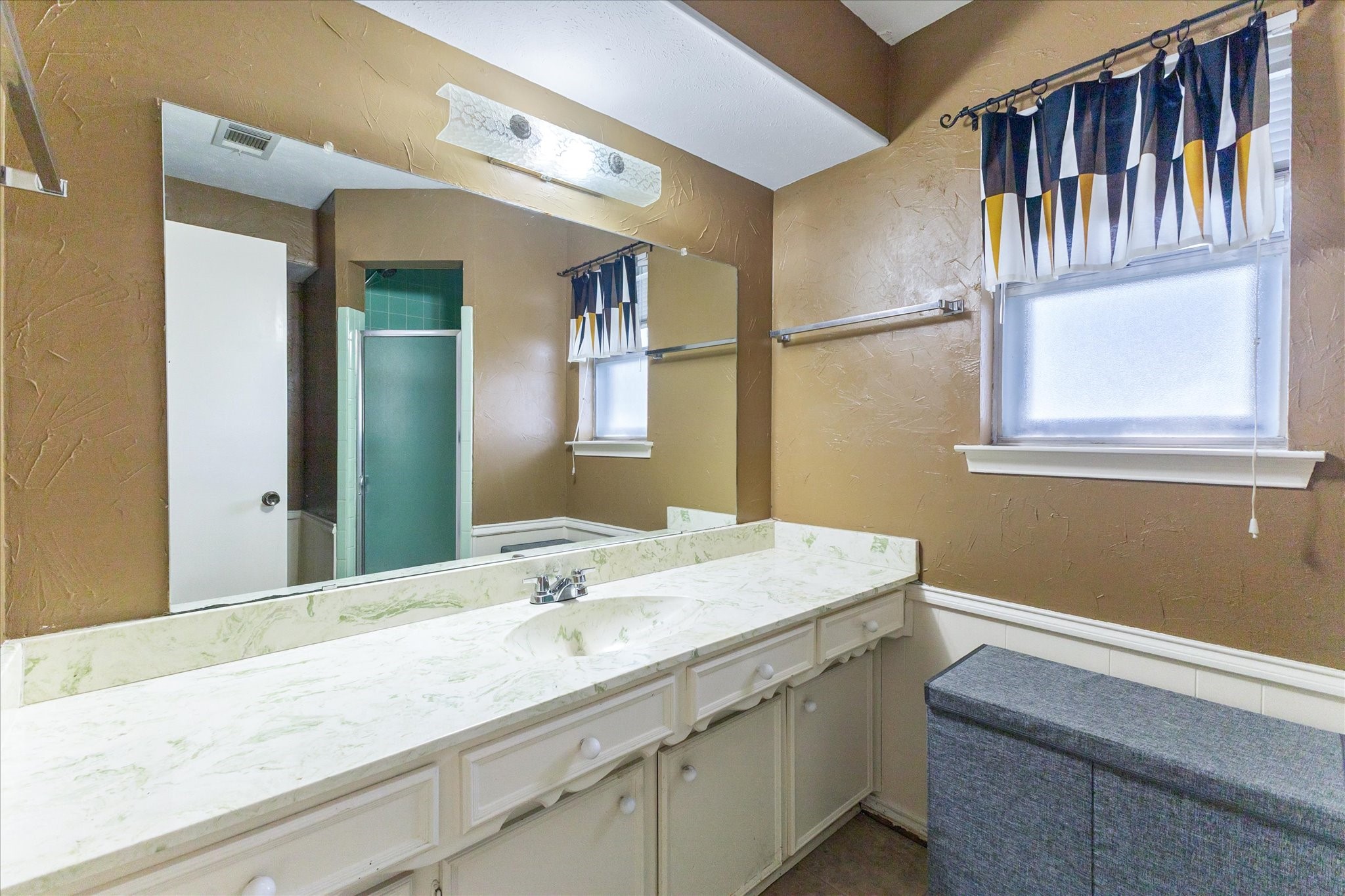 2608 Northcrest Drive