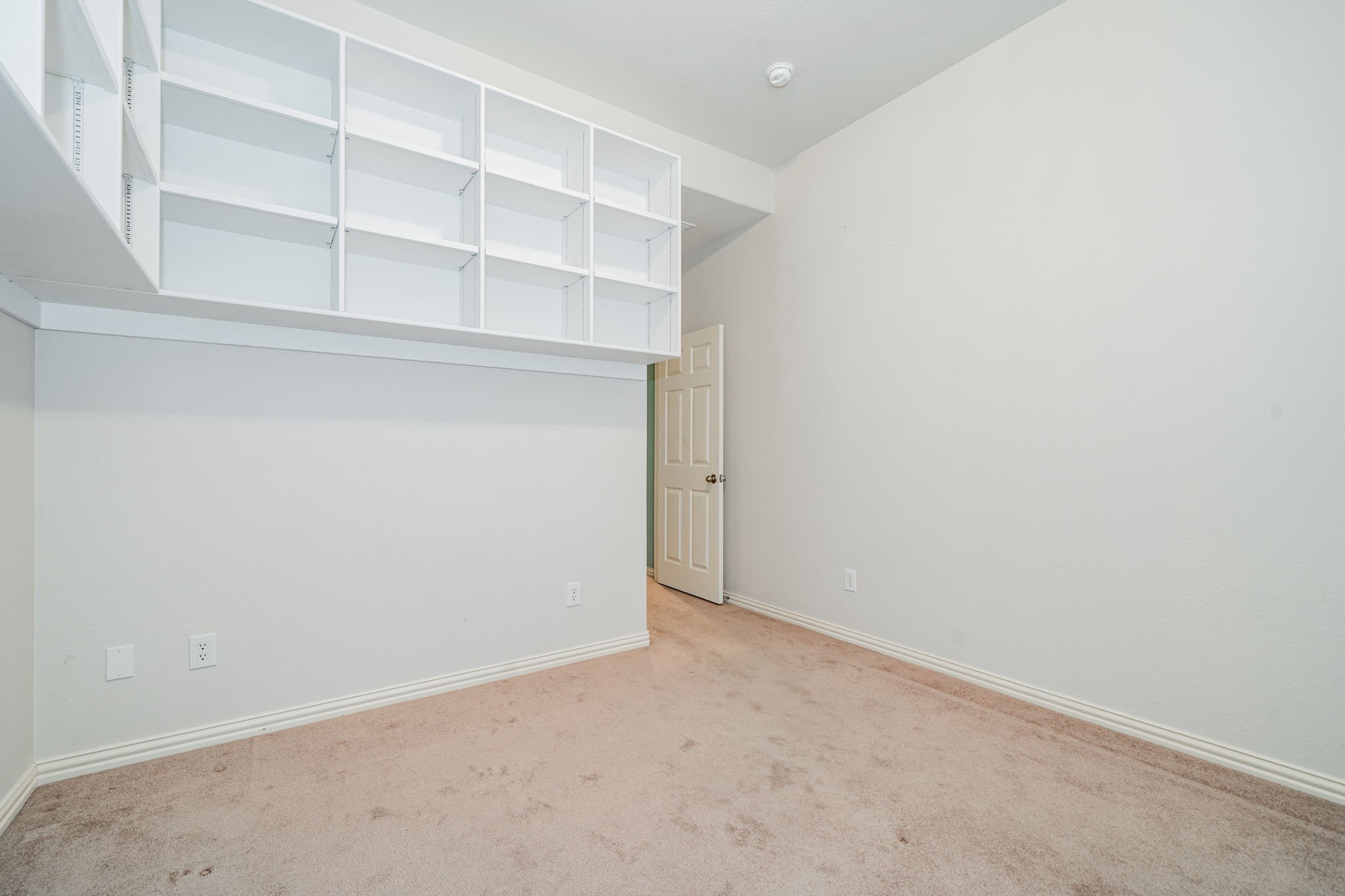 7803 Hillsdale Drive