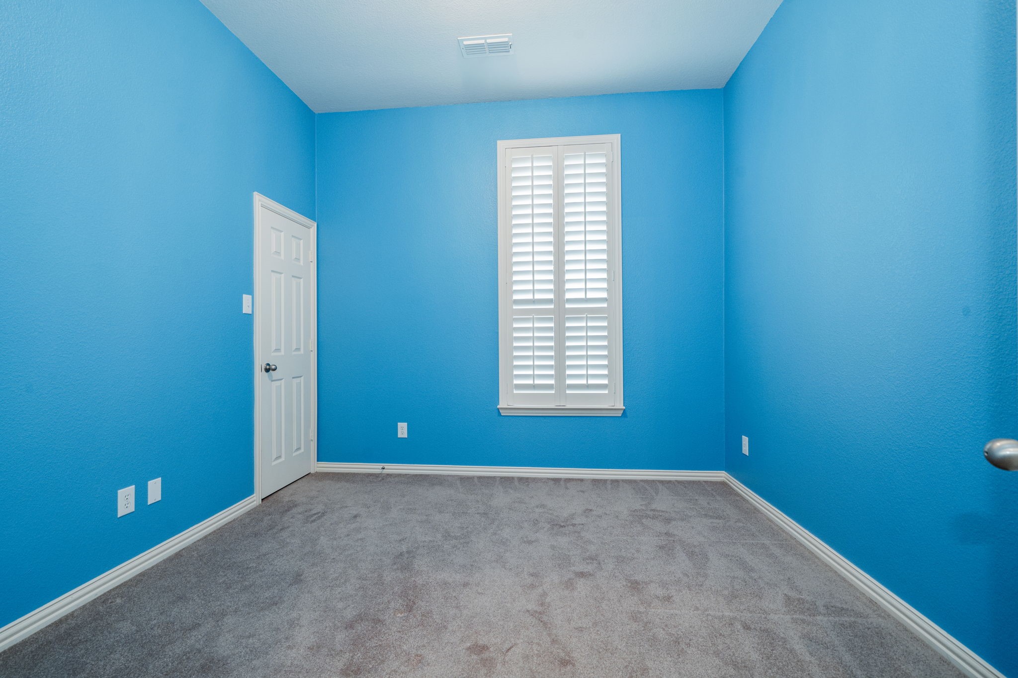 7803 Hillsdale Drive