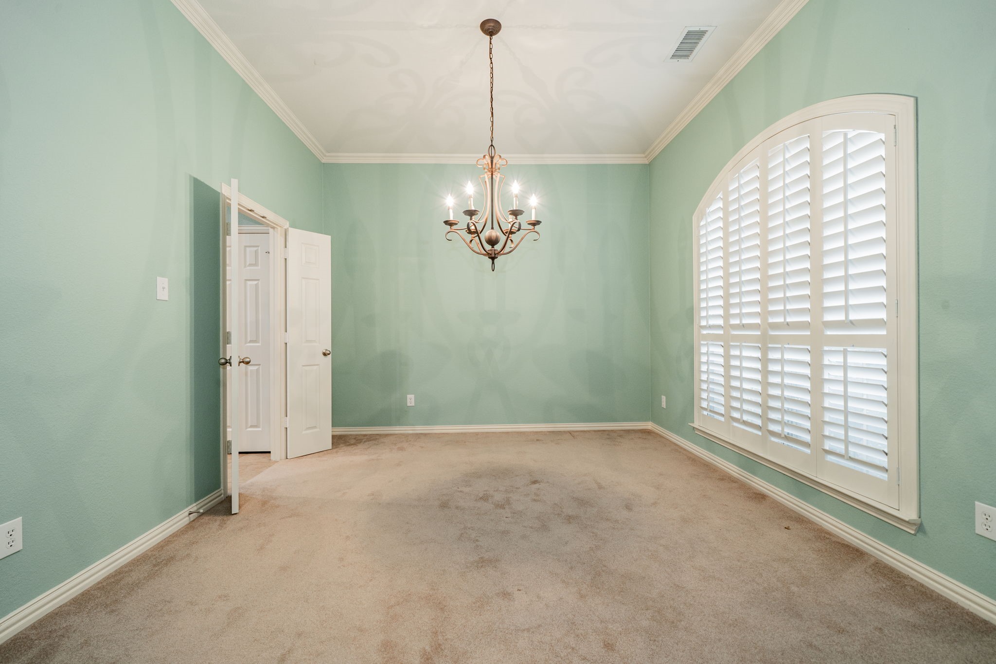 7803 Hillsdale Drive