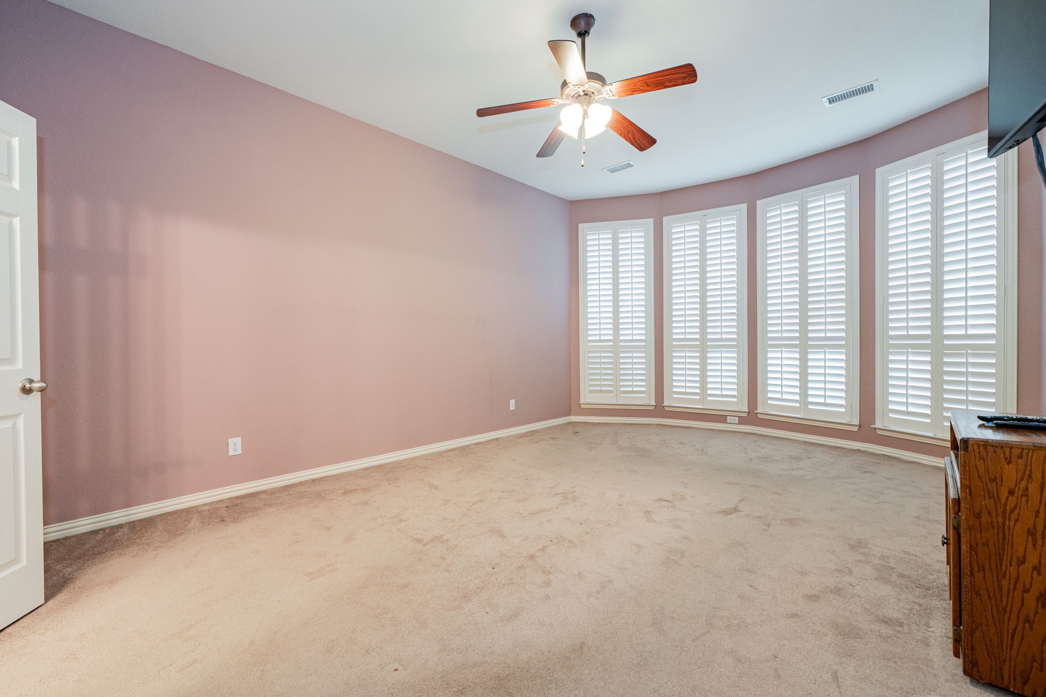 7803 Hillsdale Drive