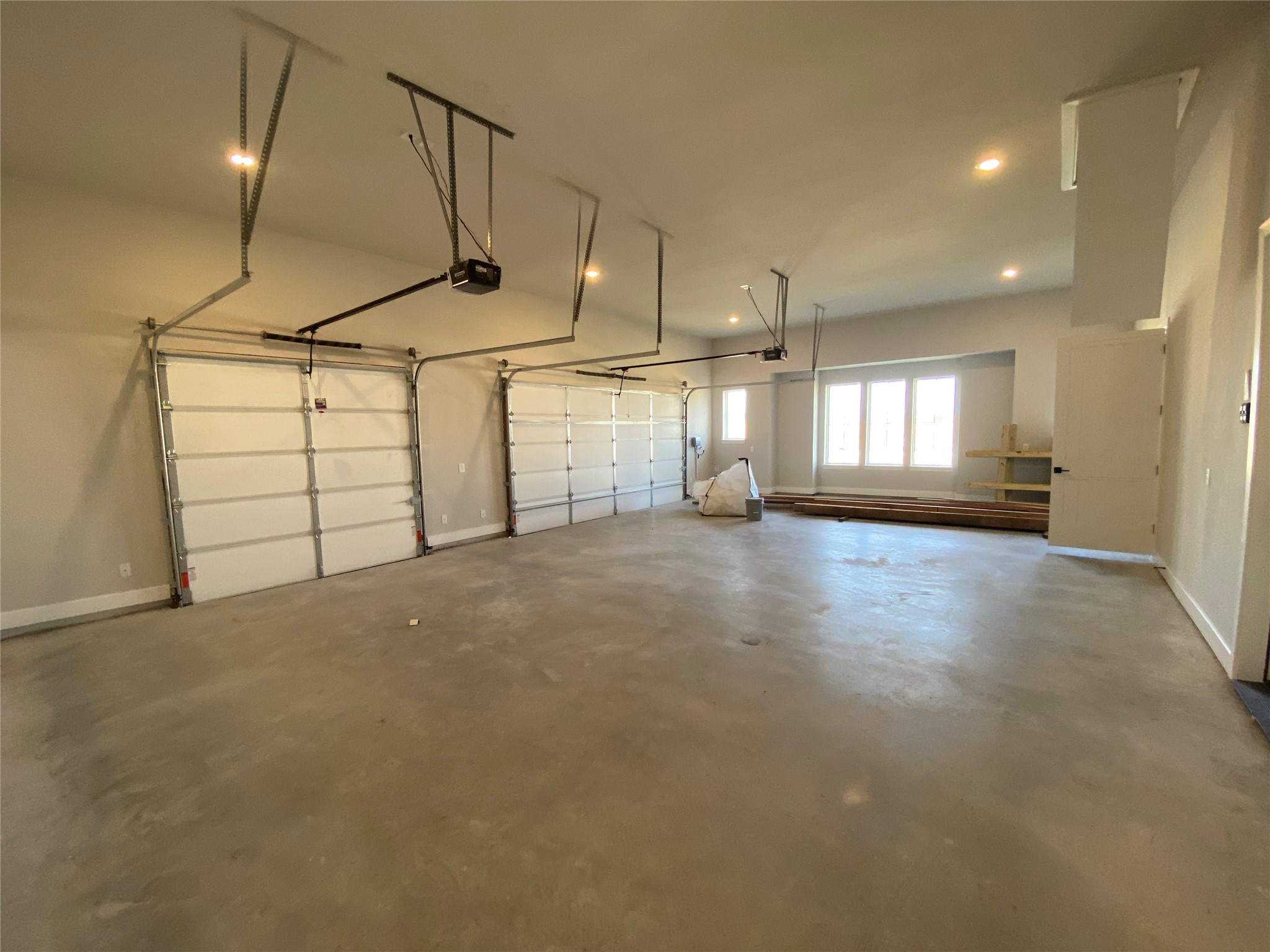 3404 Sweetwater Road