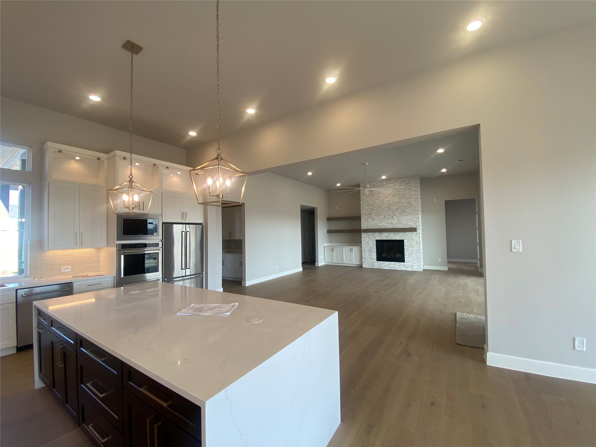 3404 Sweetwater Road