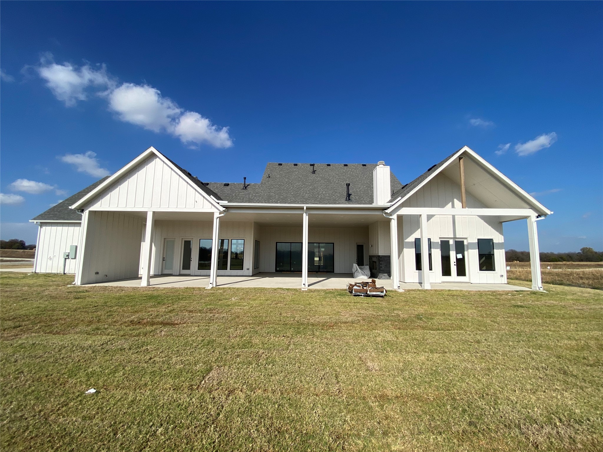 3404 Sweetwater Road