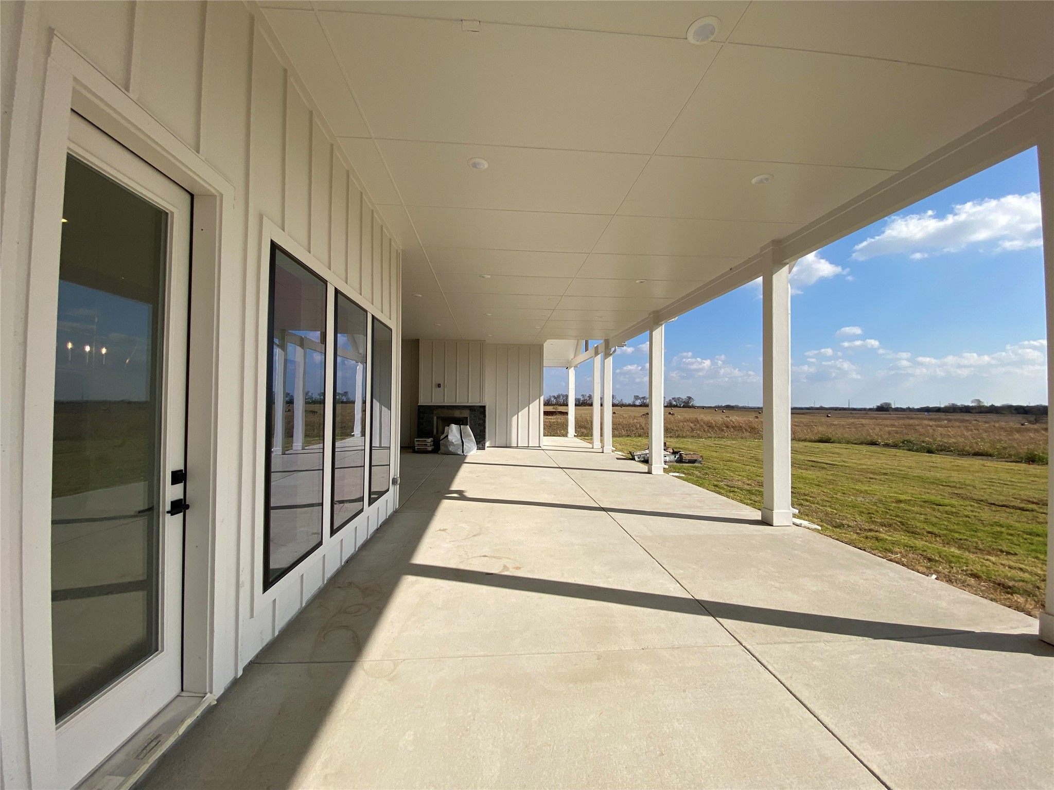 3404 Sweetwater Road