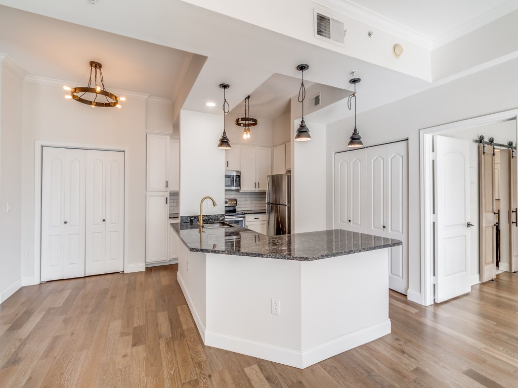 3225 Turtle Creek Boulevard 545